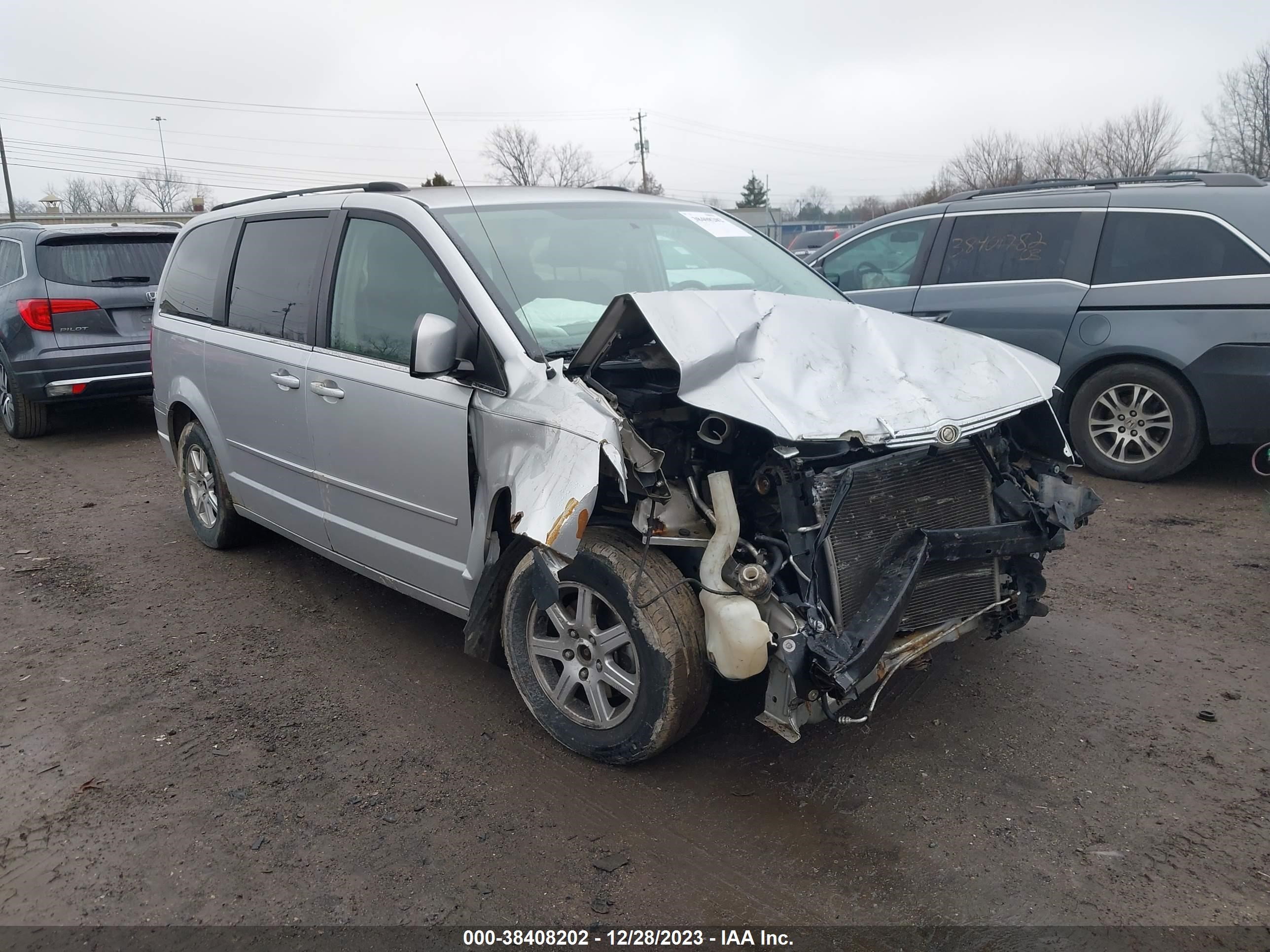 CHRYSLER TOWN & COUNTRY 2008 2a8hr54p38r693704