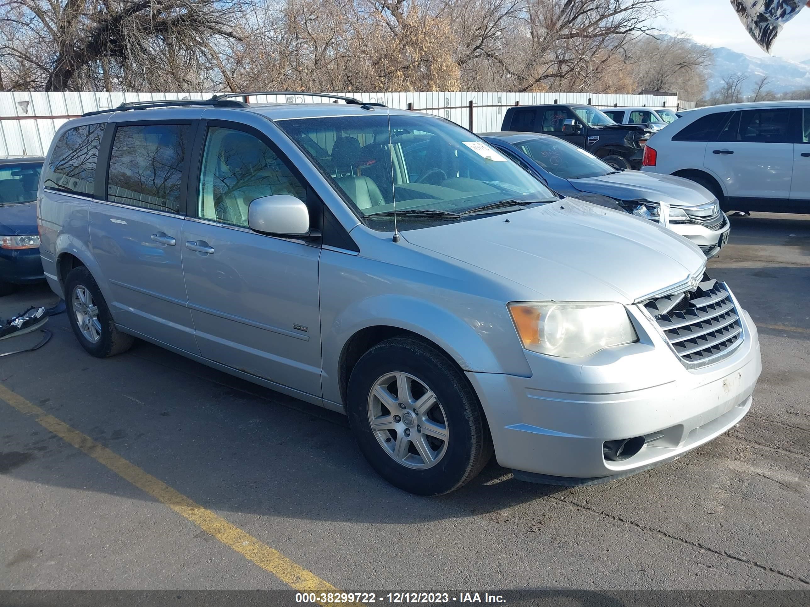 CHRYSLER TOWN & COUNTRY 2008 2a8hr54p38r762889