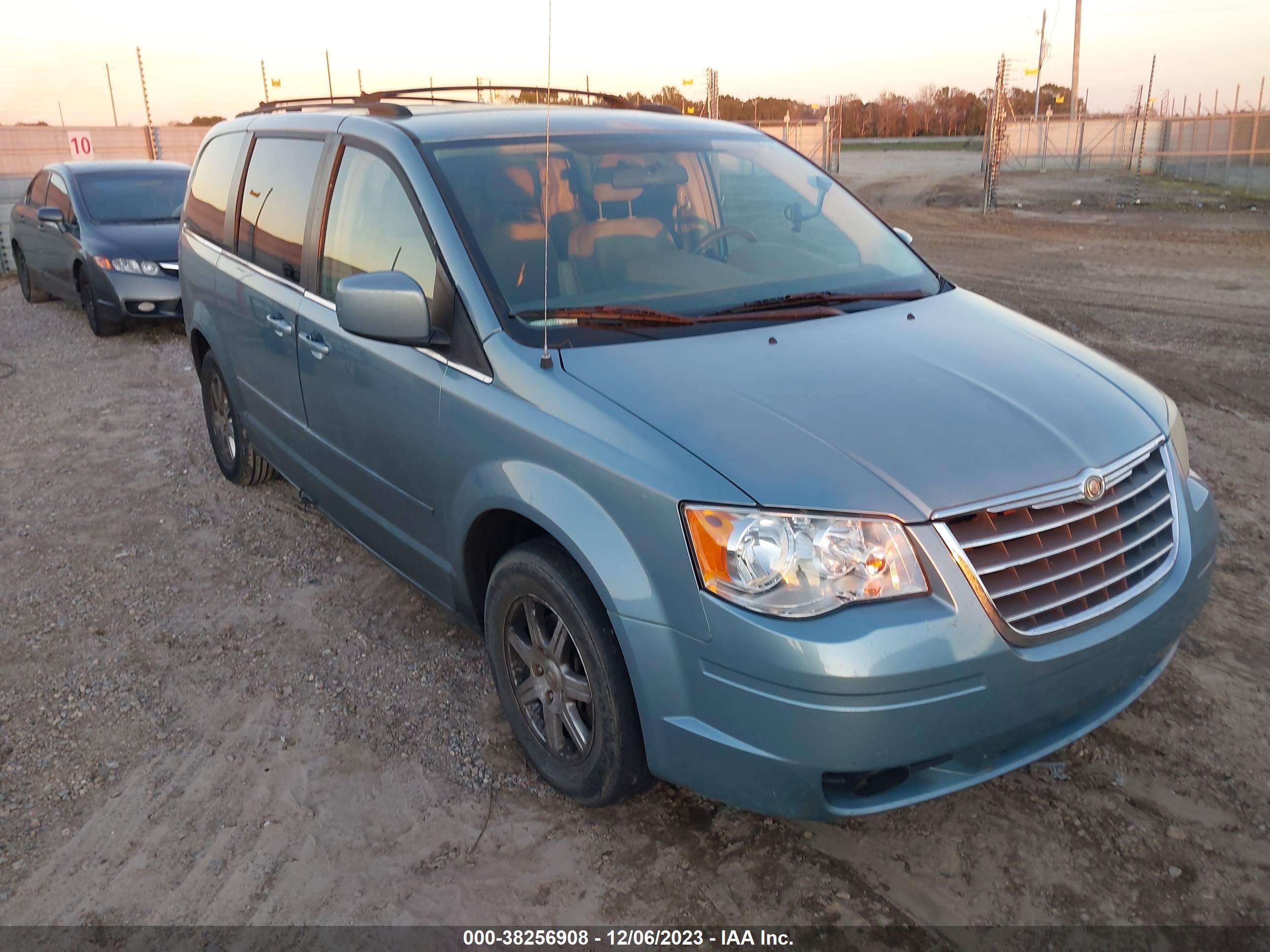 CHRYSLER TOWN & COUNTRY 2008 2a8hr54p58r610581