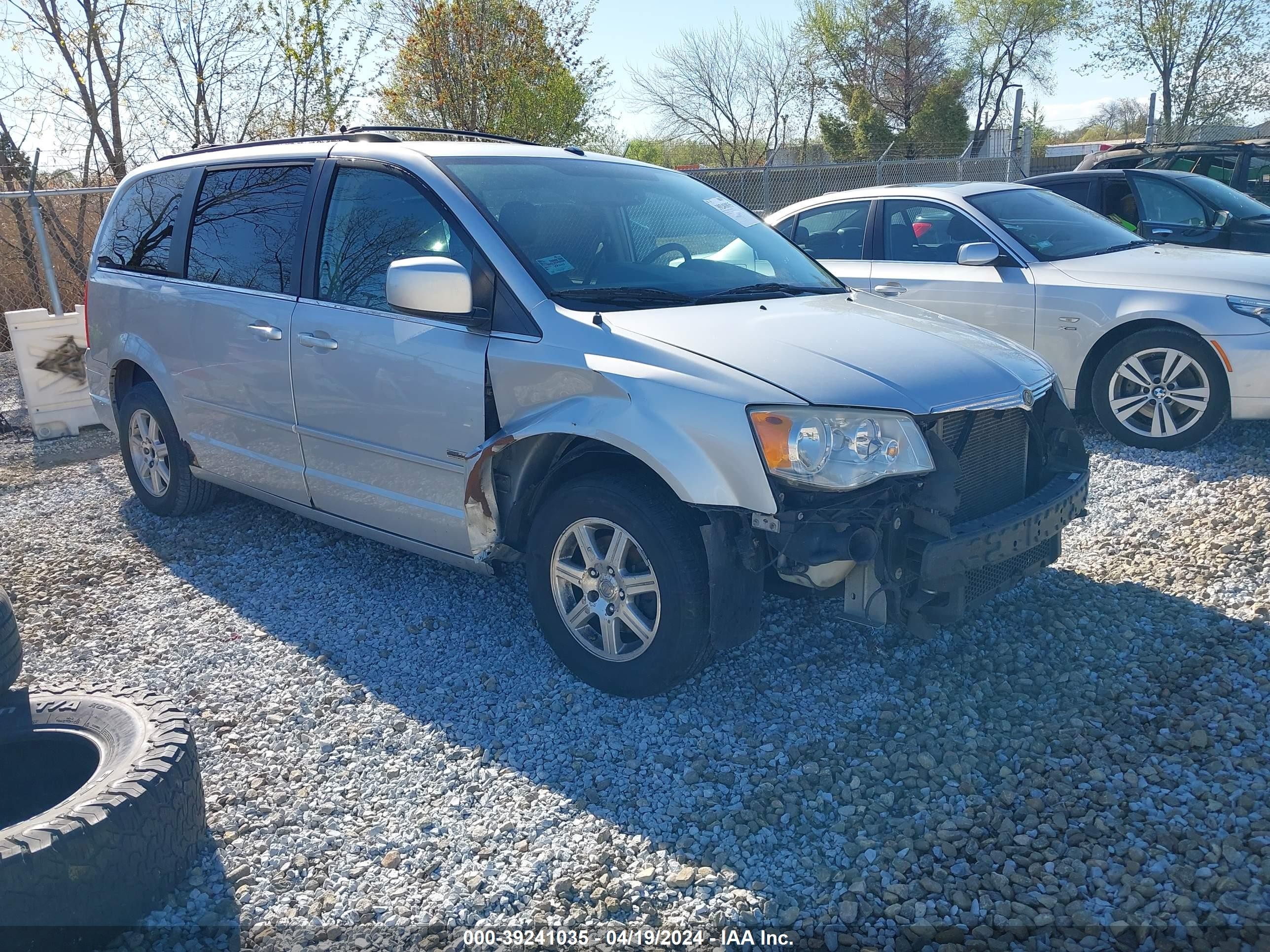 CHRYSLER TOWN & COUNTRY 2008 2a8hr54p68r818453