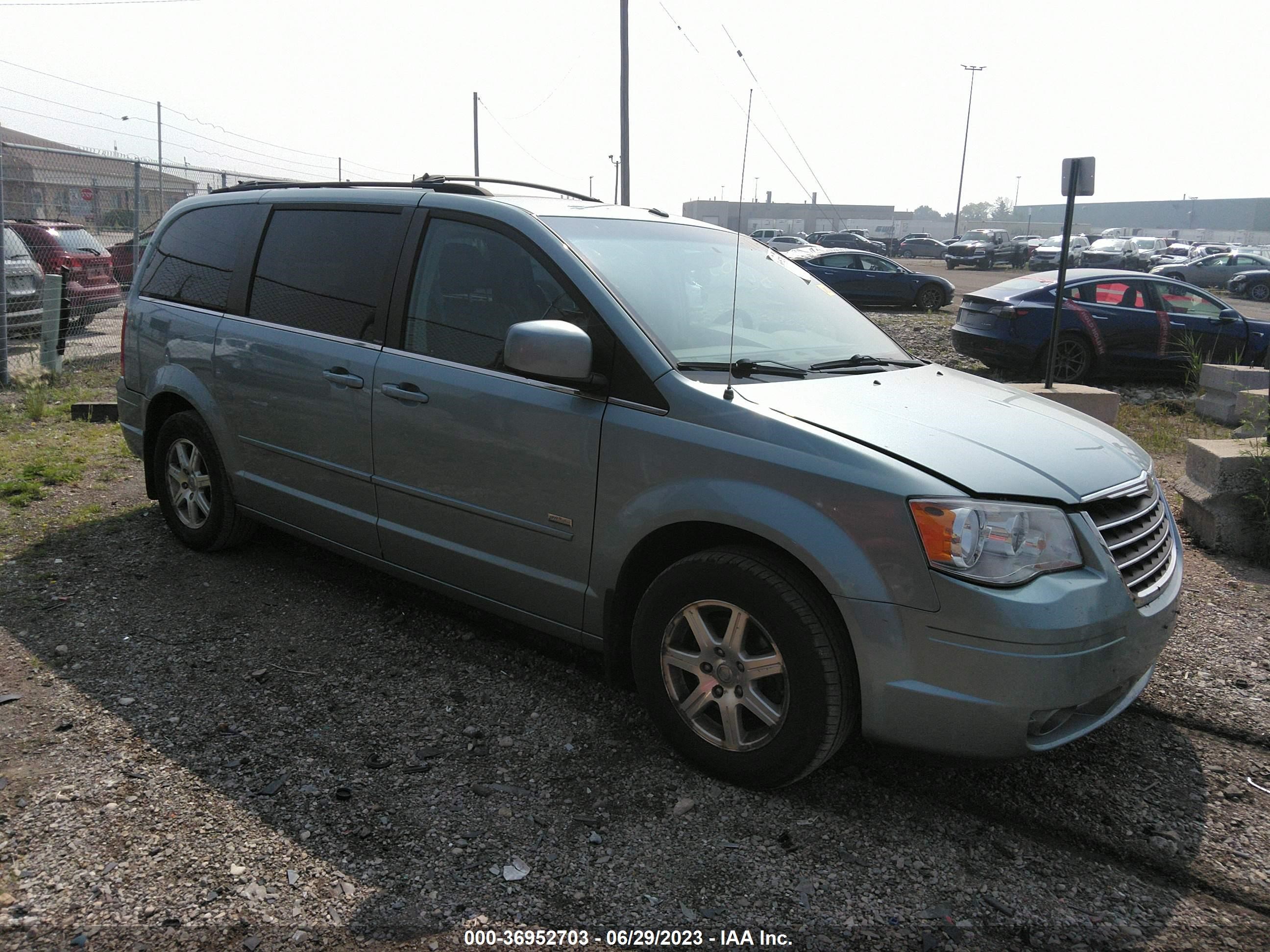 CHRYSLER TOWN & COUNTRY 2008 2a8hr54p88r822990