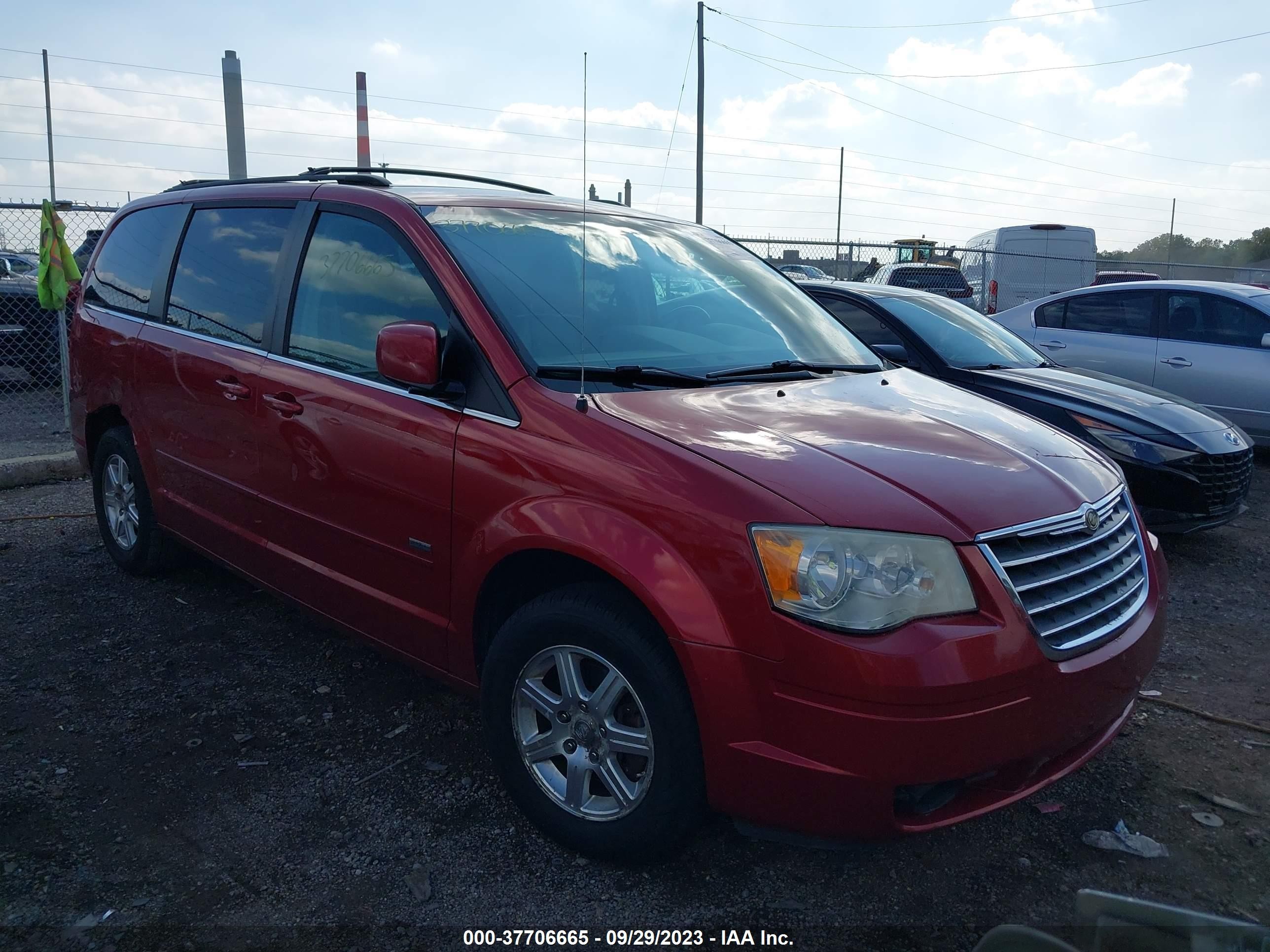 CHRYSLER TOWN & COUNTRY 2008 2a8hr54px8r830671