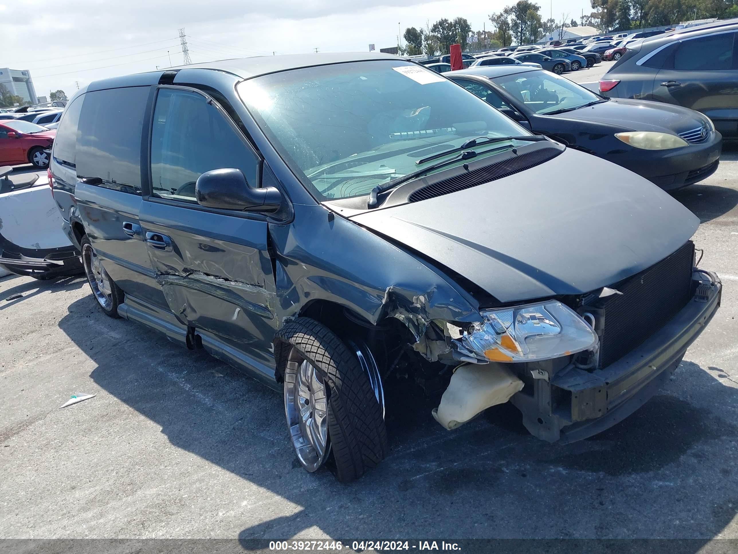 DODGE CARAVAN 2002 2b4gp44302r658154