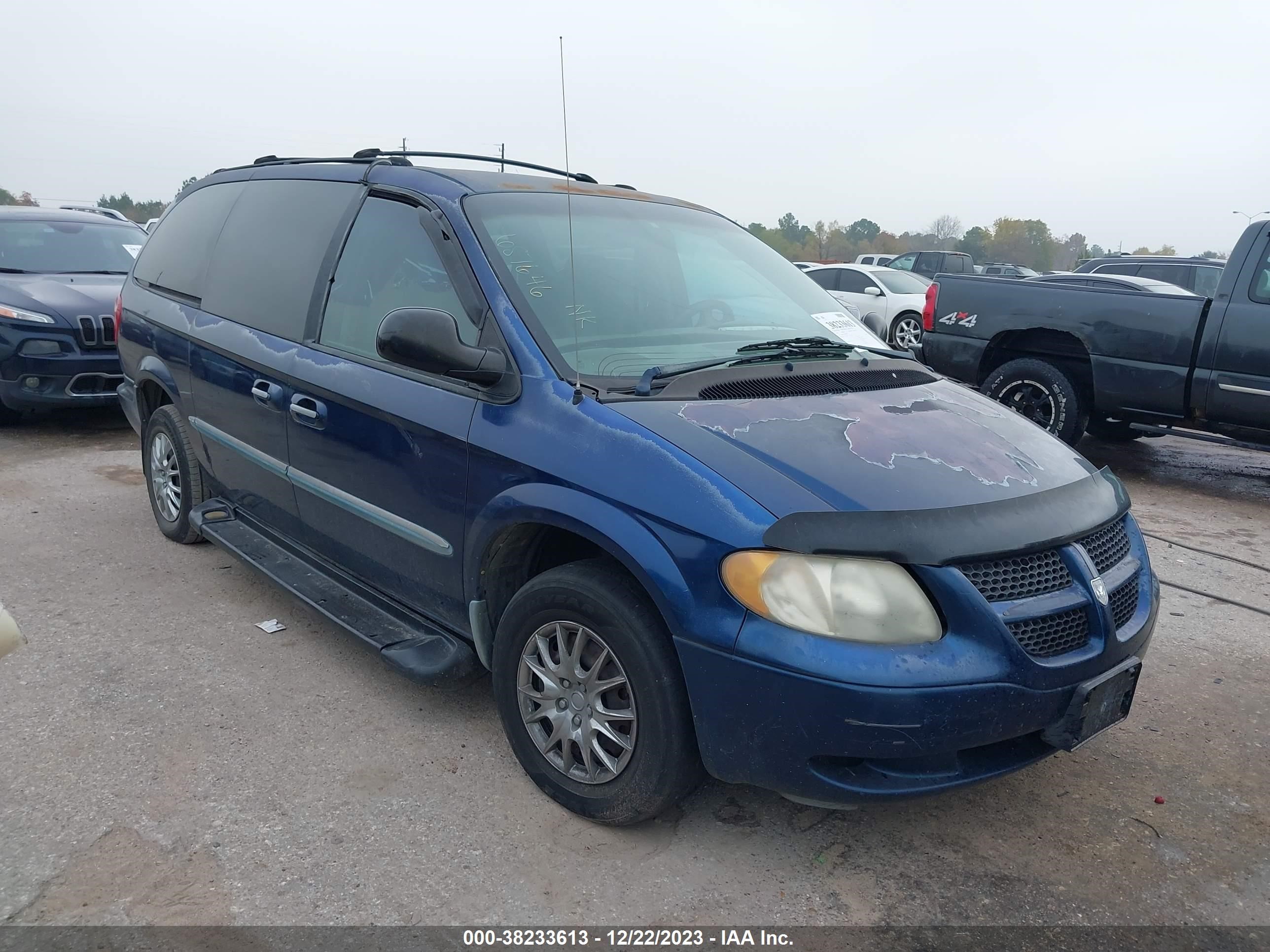 DODGE CARAVAN 2002 2b4gp44312r687646