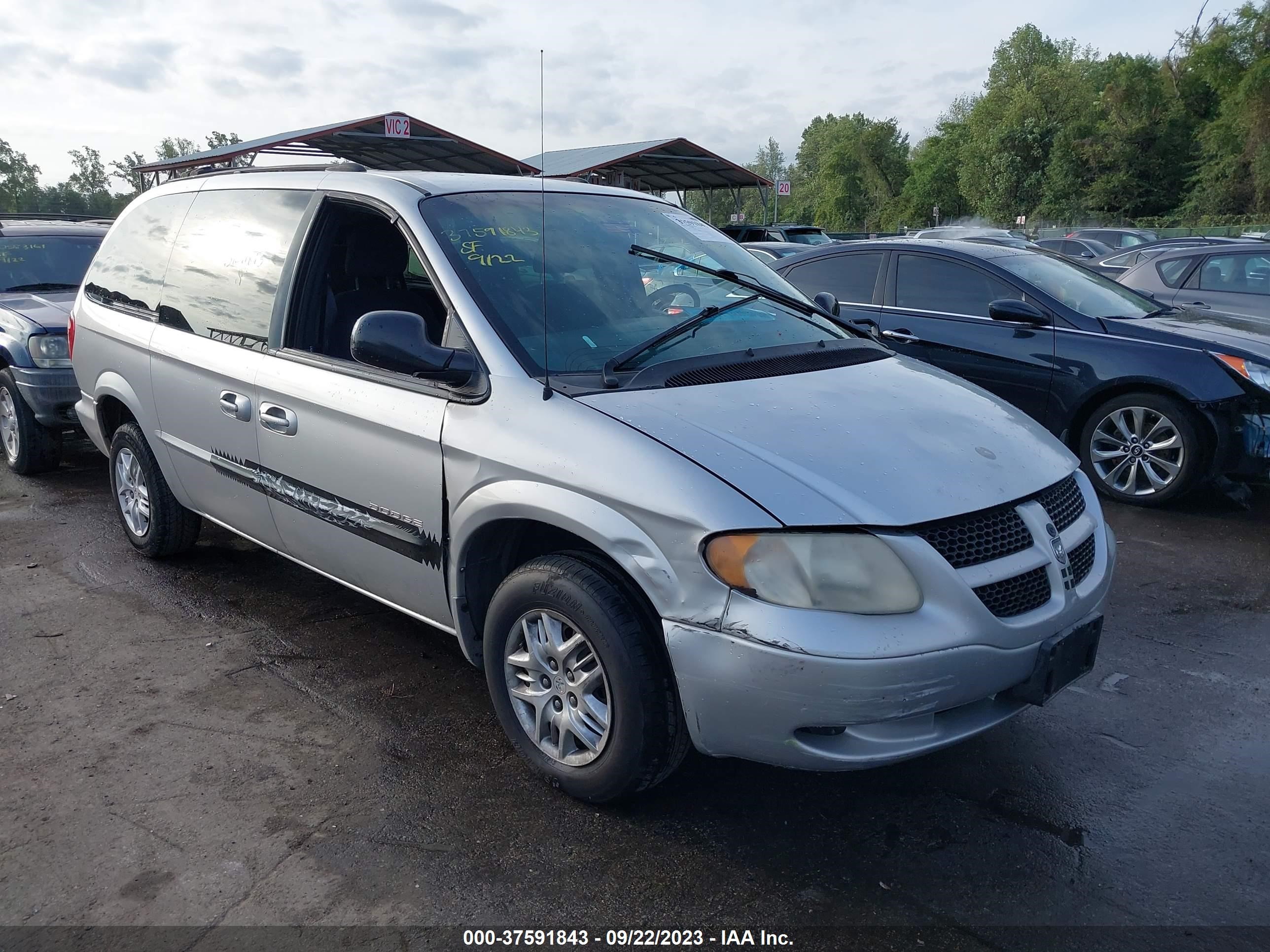 DODGE CARAVAN 2001 2b4gp44351r423098