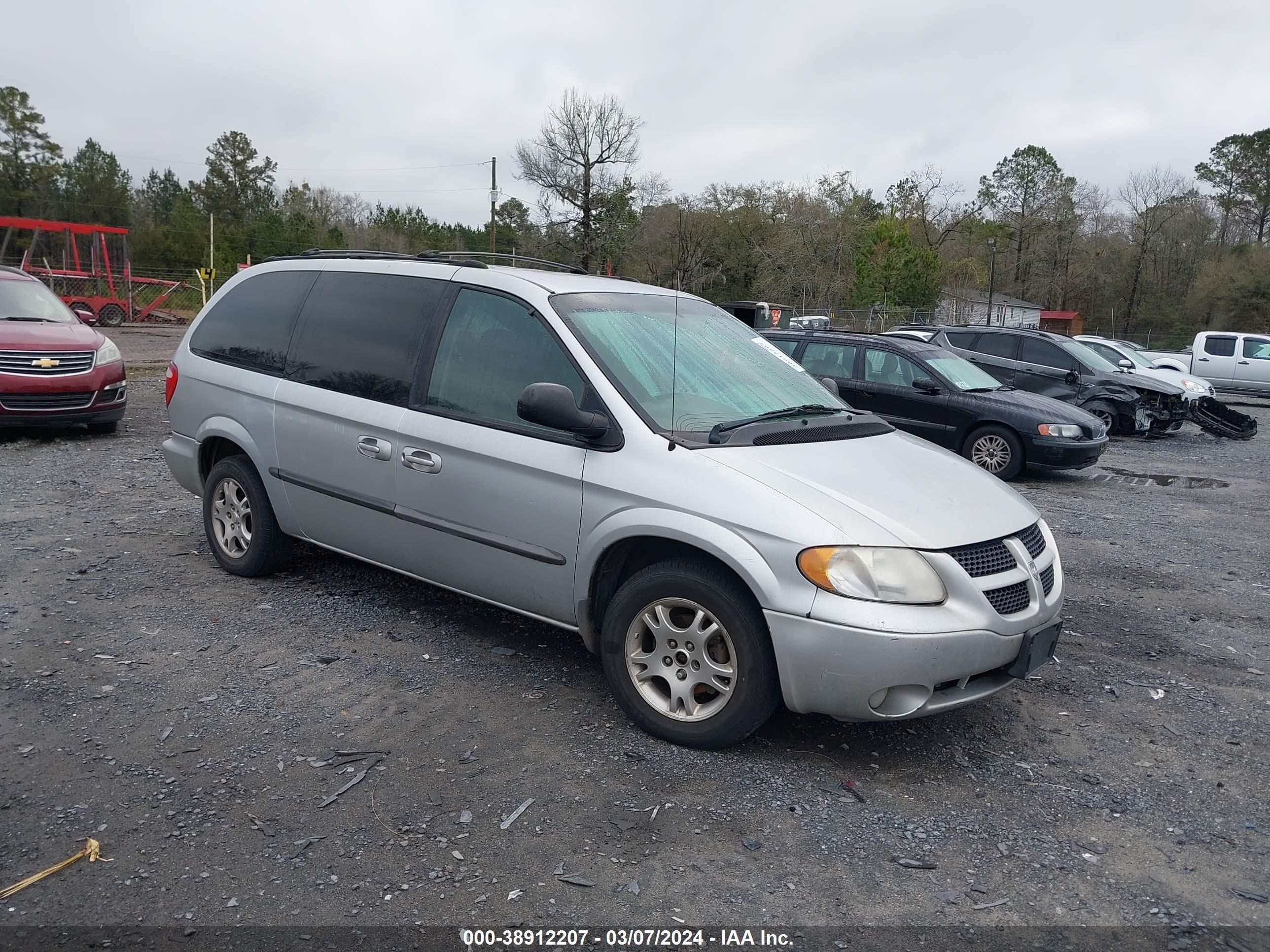 DODGE CARAVAN 2002 2b4gp44r52r580247