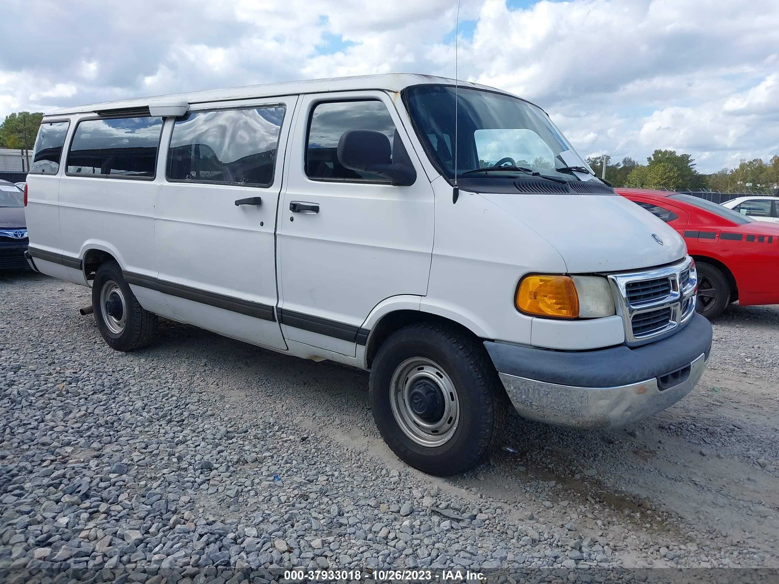 DODGE RAM VAN 1999 2b5wb35z7xk538483