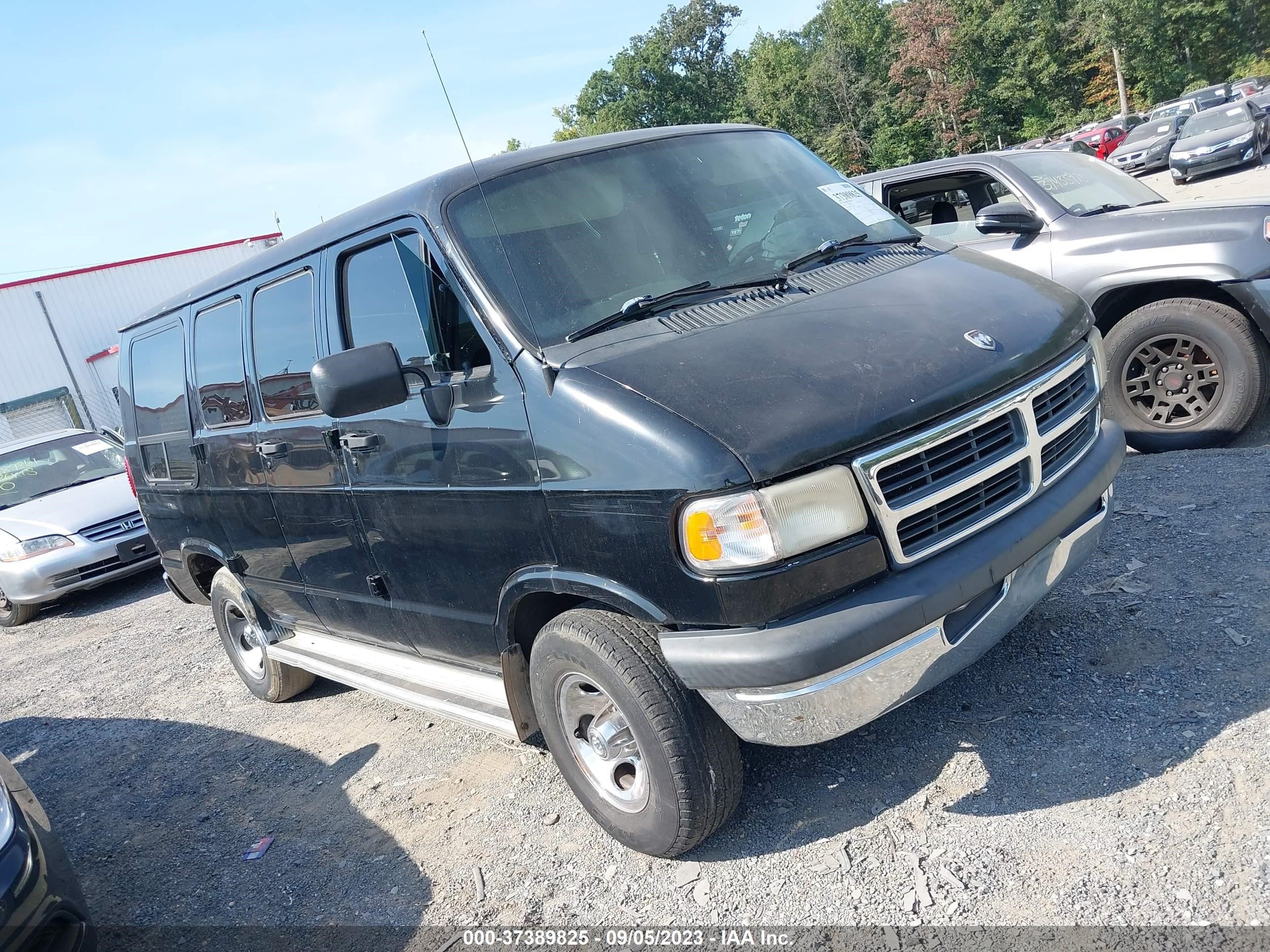 DODGE RAM VAN 1996 2b6hb21xxtk122957