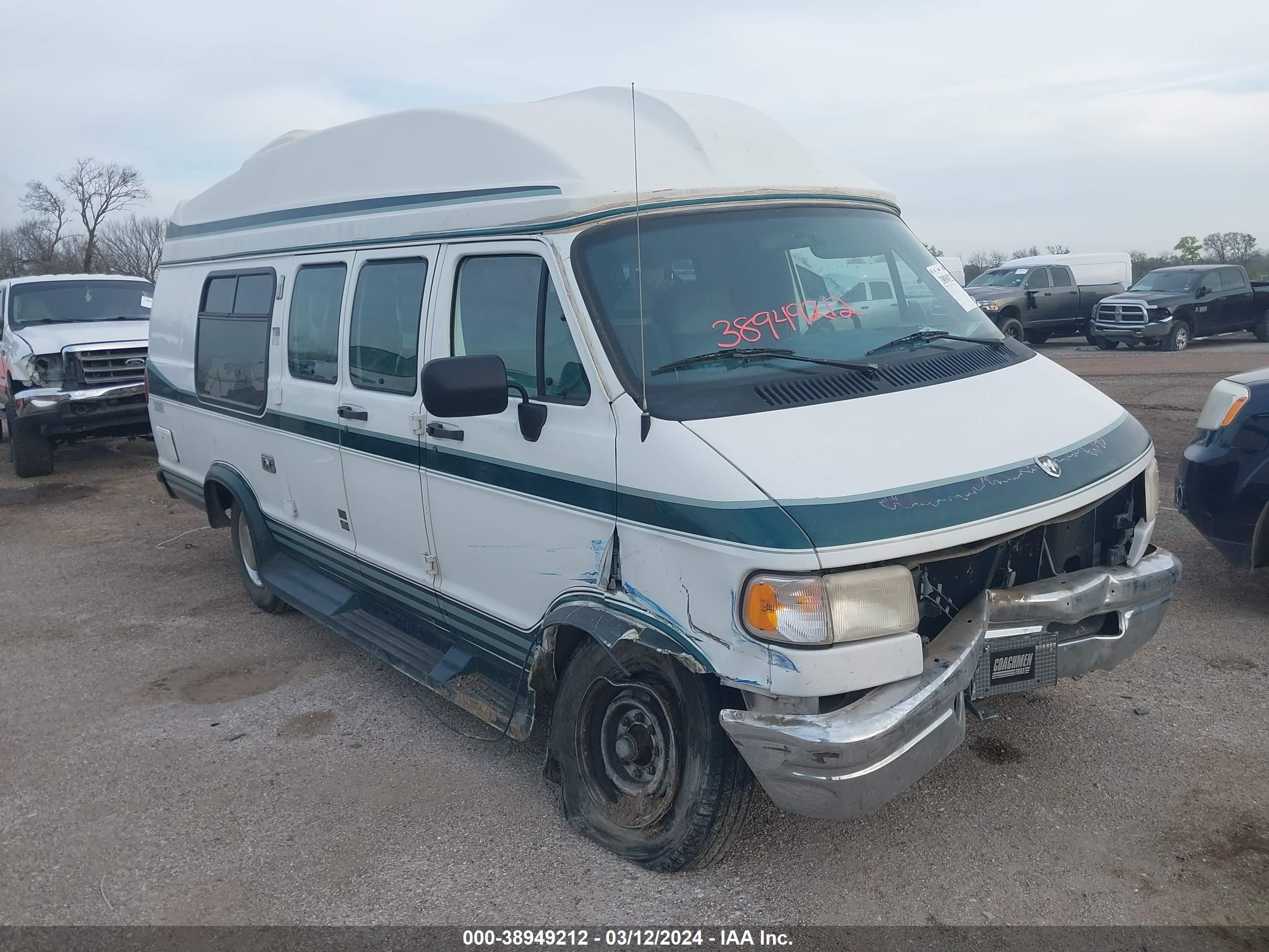 DODGE RAM VAN 1996 2b6kb31z8tk189442