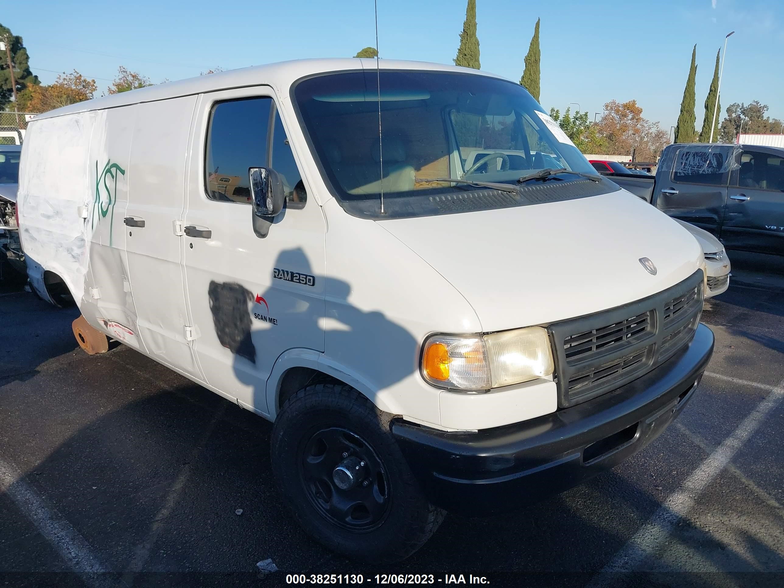 DODGE RAM VAN 1994 2b7hb21y2rk110282