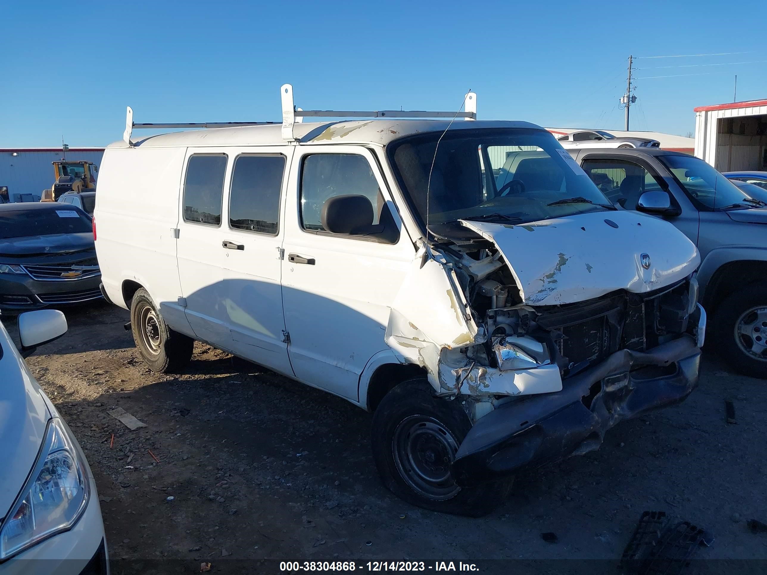 DODGE RAM VAN 2002 2b7kb31y72k135468