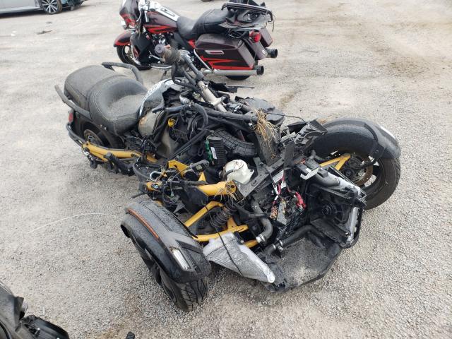 CAN-AM SPYDER ROA 2017 2bxrddd22hv001335