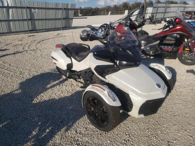 CAN-AM SPYDER ROA 2022 2bxredd20nv000242