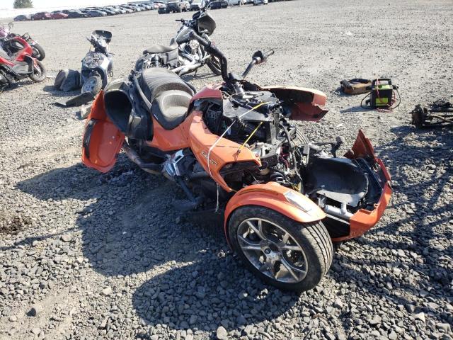 CAN-AM SPYDER ROA 2019 2bxredd28kv000694