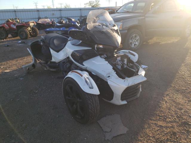 CAN-AM SPYDER ROA 2020 2bxredd29lv000009