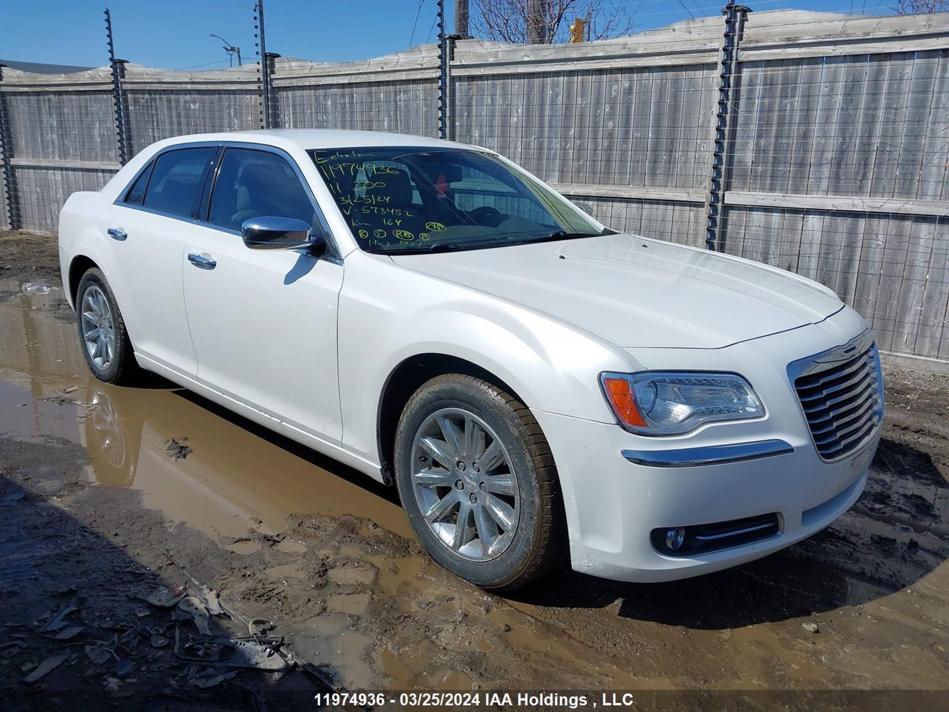 CHRYSLER 300 2011 2c3ca5cg0bh573452