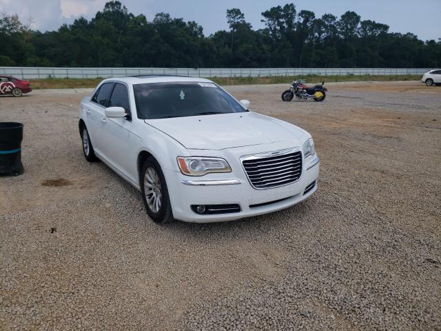 CHRYSLER 300 2013 2c3ccaag8dh573451