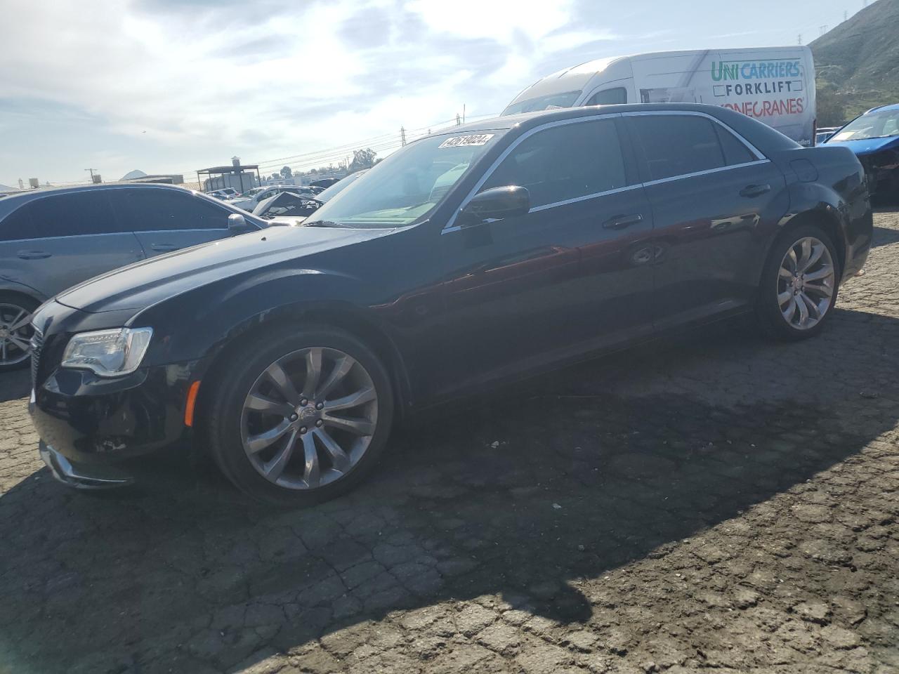 CHRYSLER 300 2018 2c3ccaagxjh216445