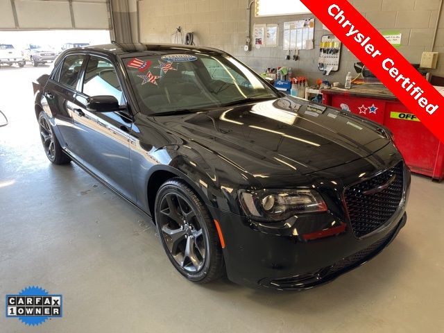 CHRYSLER 300 2021 2c3ccabg1mh537518