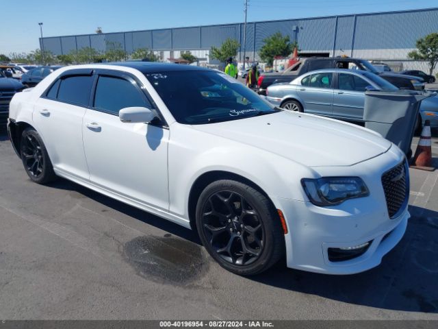 CHRYSLER 300 2018 2c3ccabg7jh261390