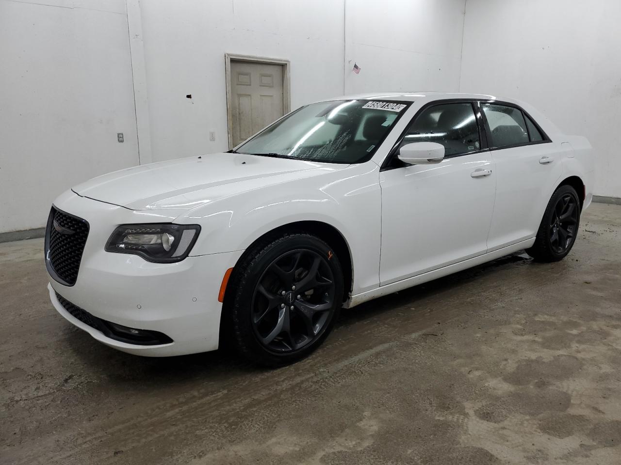 CHRYSLER 300 2023 2c3ccabg7ph561097