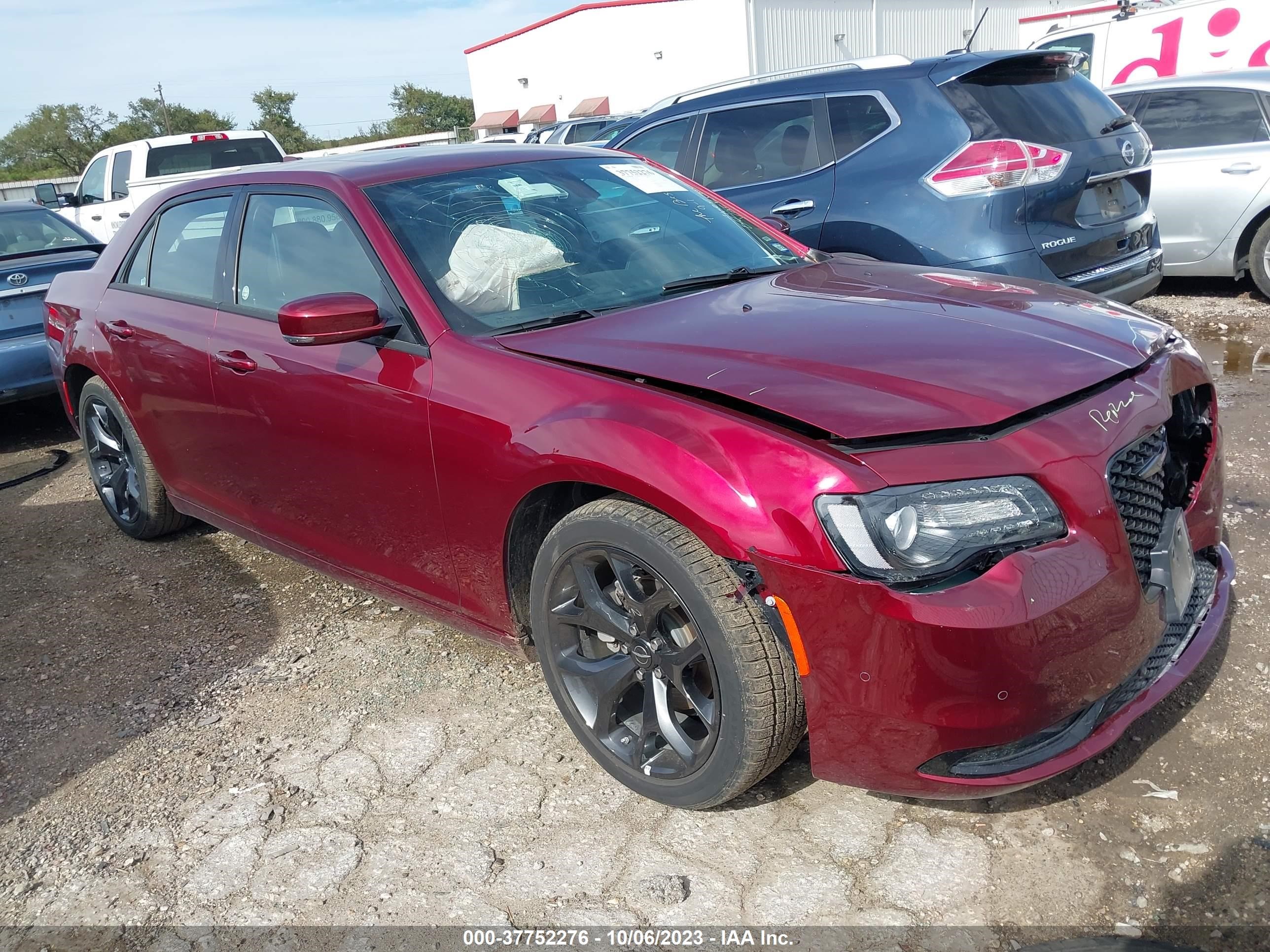 CHRYSLER 300 2023 2c3ccabg7ph565456