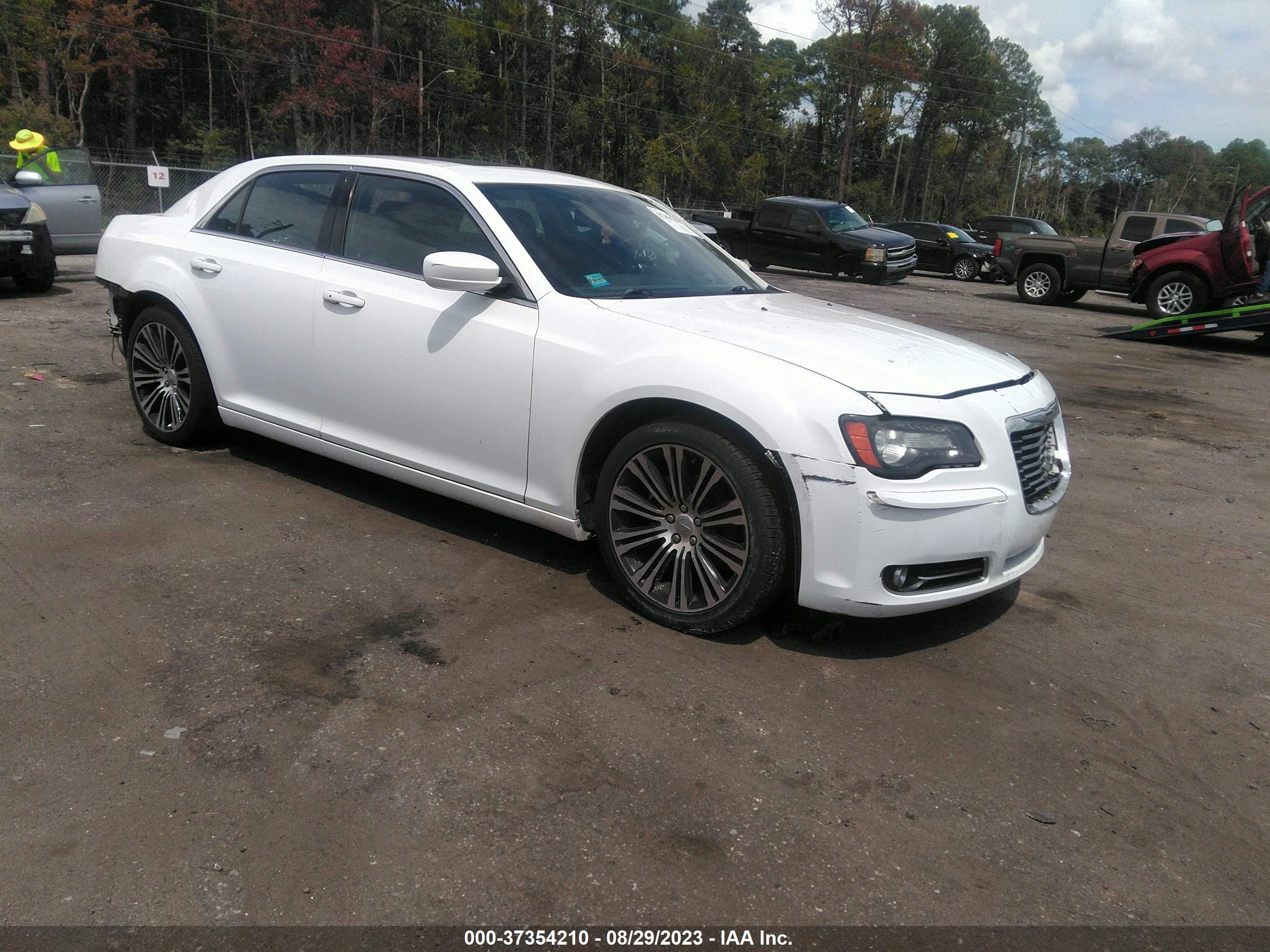 CHRYSLER 300 2013 2c3ccabg8dh572976