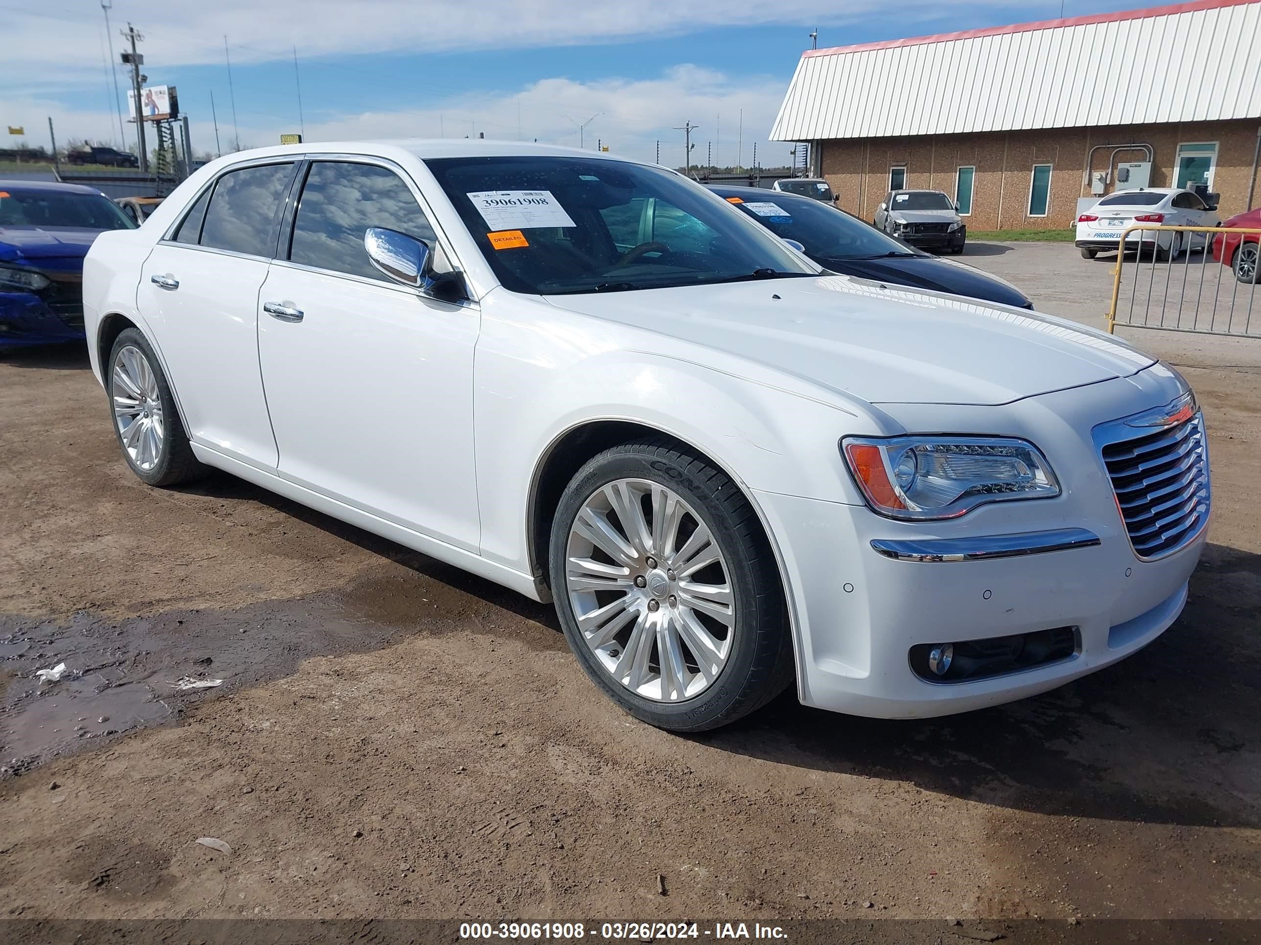 CHRYSLER 300C 2013 2c3ccaeg8dh504673