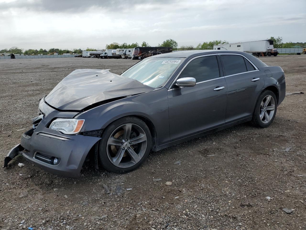 CHRYSLER 300 2013 2c3ccaet8dh596235