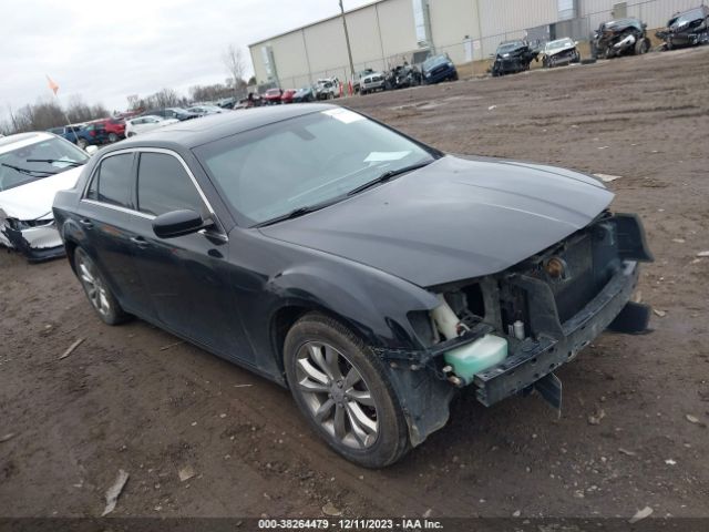 CHRYSLER 300 2015 2c3ccarg3fh767196