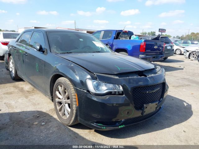 CHRYSLER 300 2018 2c3ccarg9jh257976