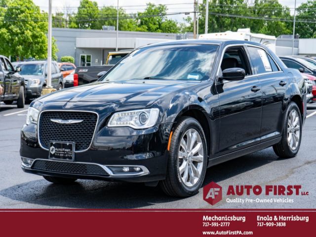 CHRYSLER 300 2018 2c3ccargxjh194385