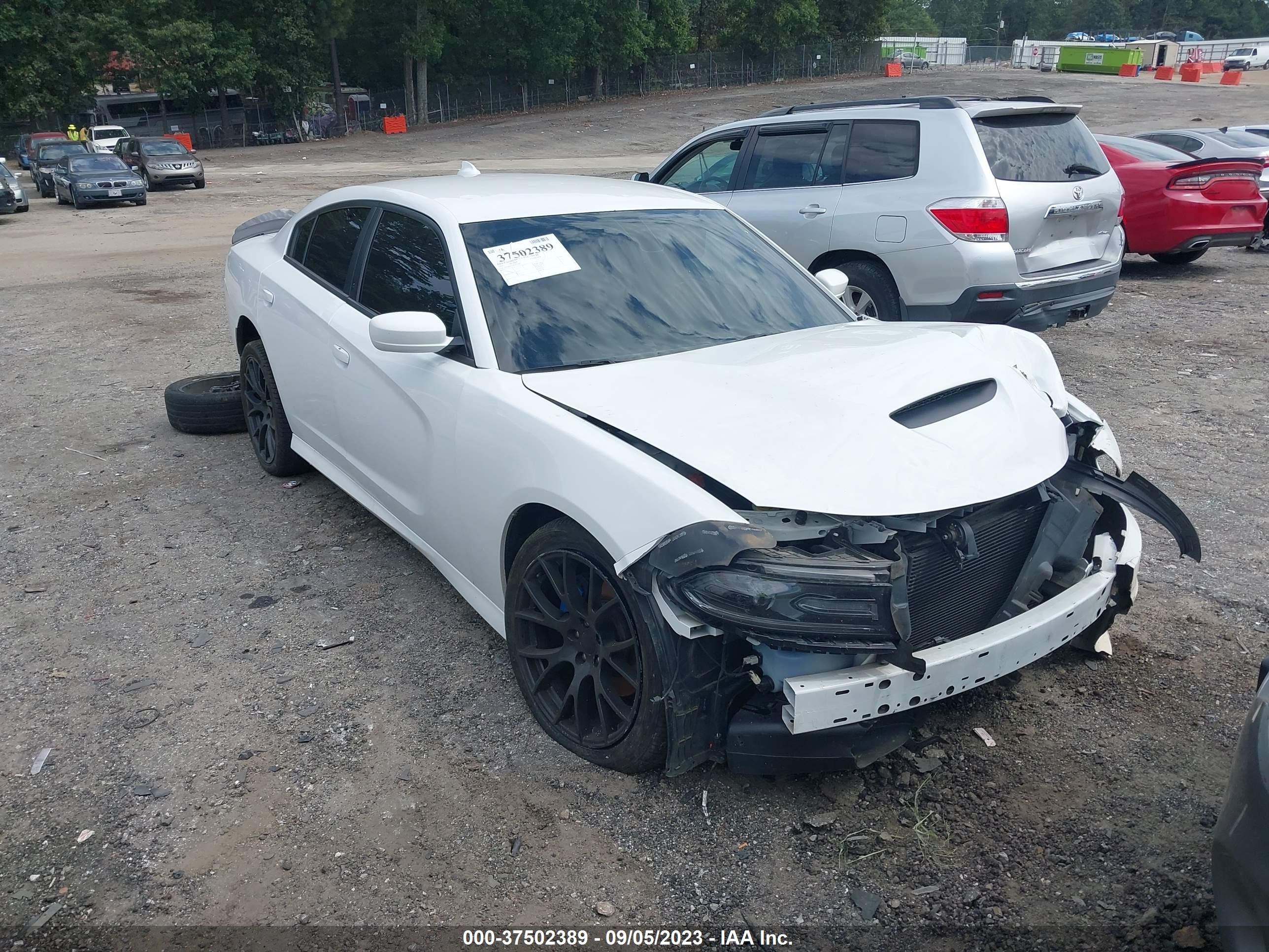 DODGE CHARGER 2019 2c3cdxct8kh757201