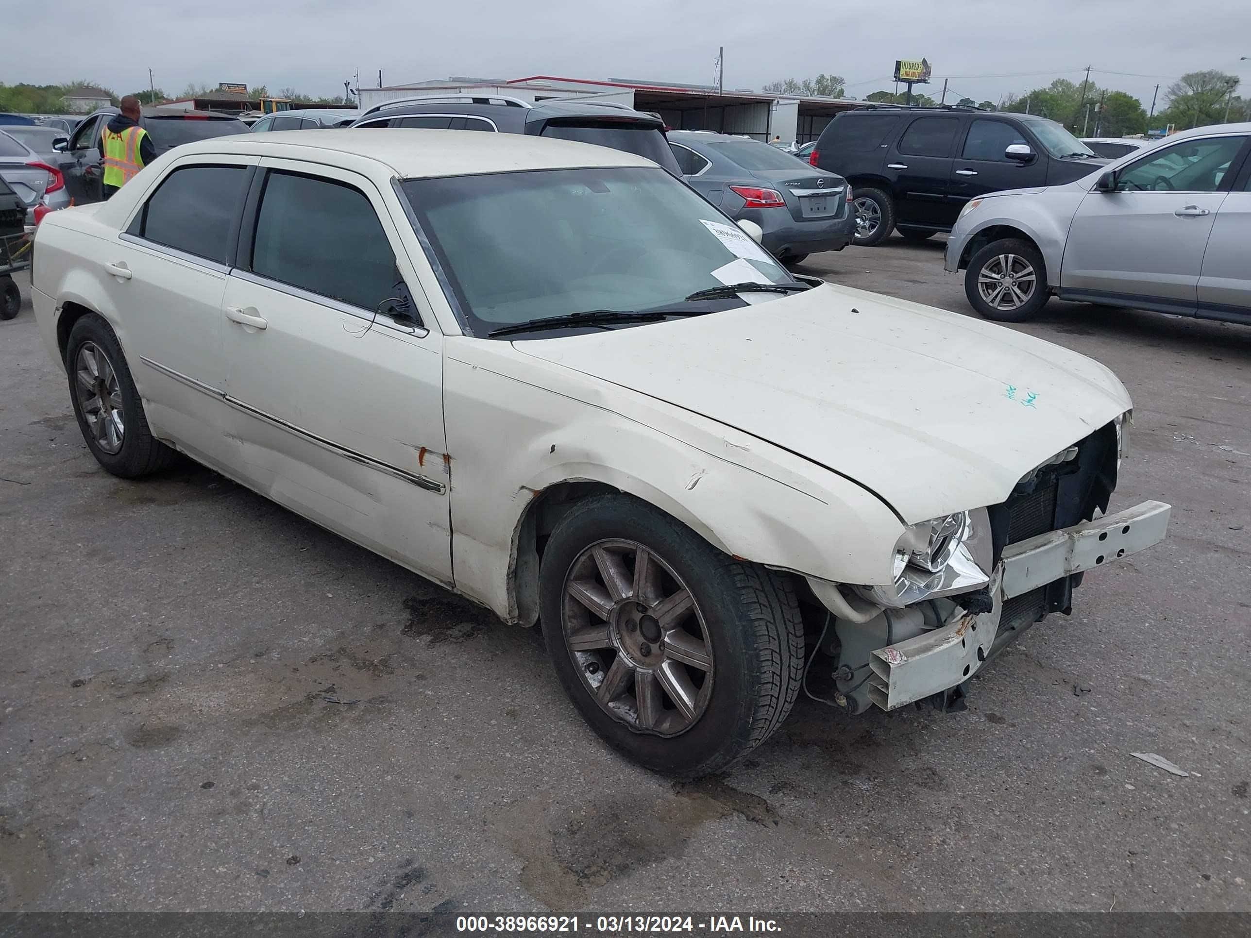 CHRYSLER 300 2008 2c3ka33g88h178900