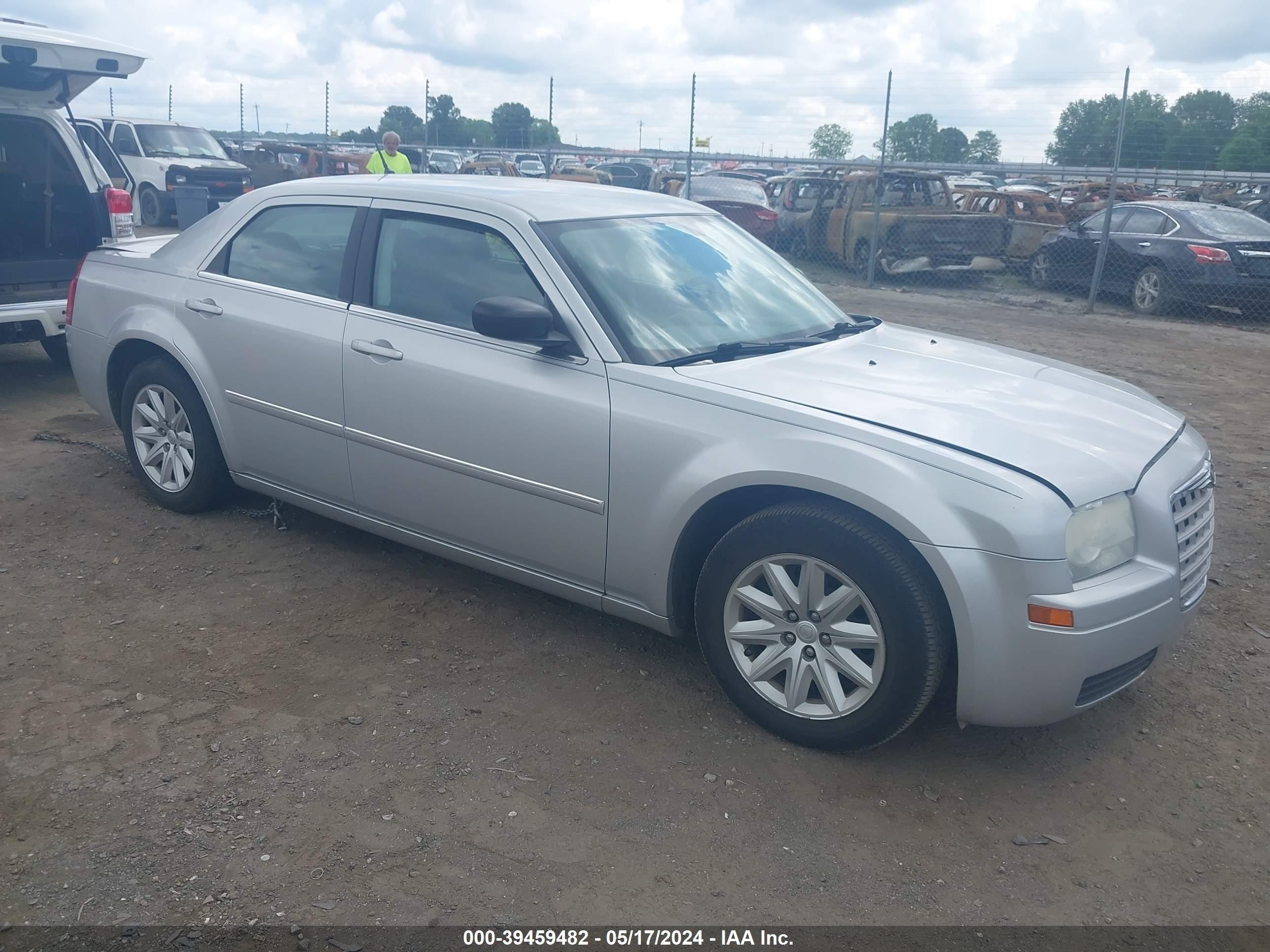 CHRYSLER 300 2008 2c3ka43r38h146623