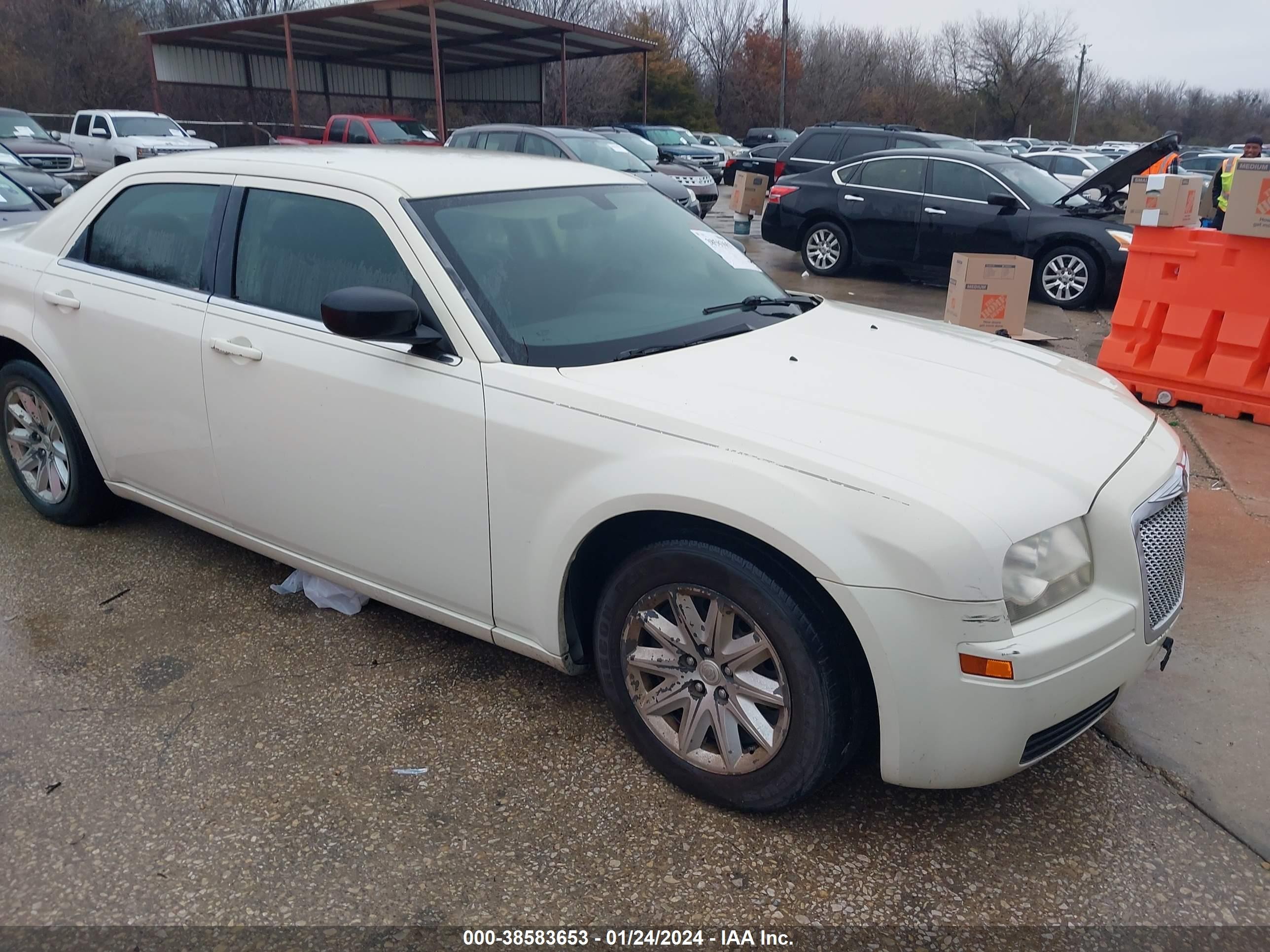 CHRYSLER 300 2008 2c3ka43r48h217411