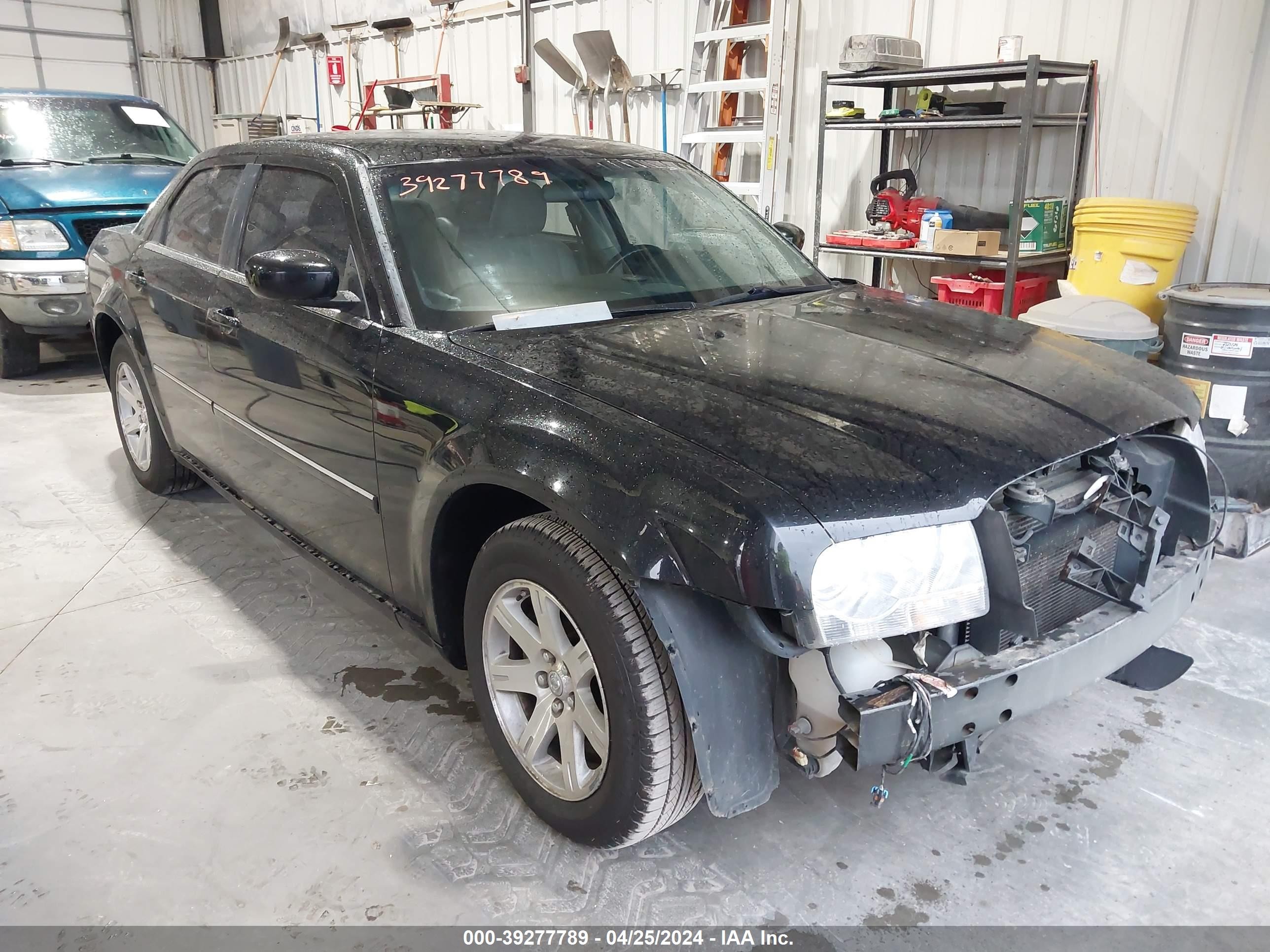 CHRYSLER 300 2007 2c3ka53g07h877013