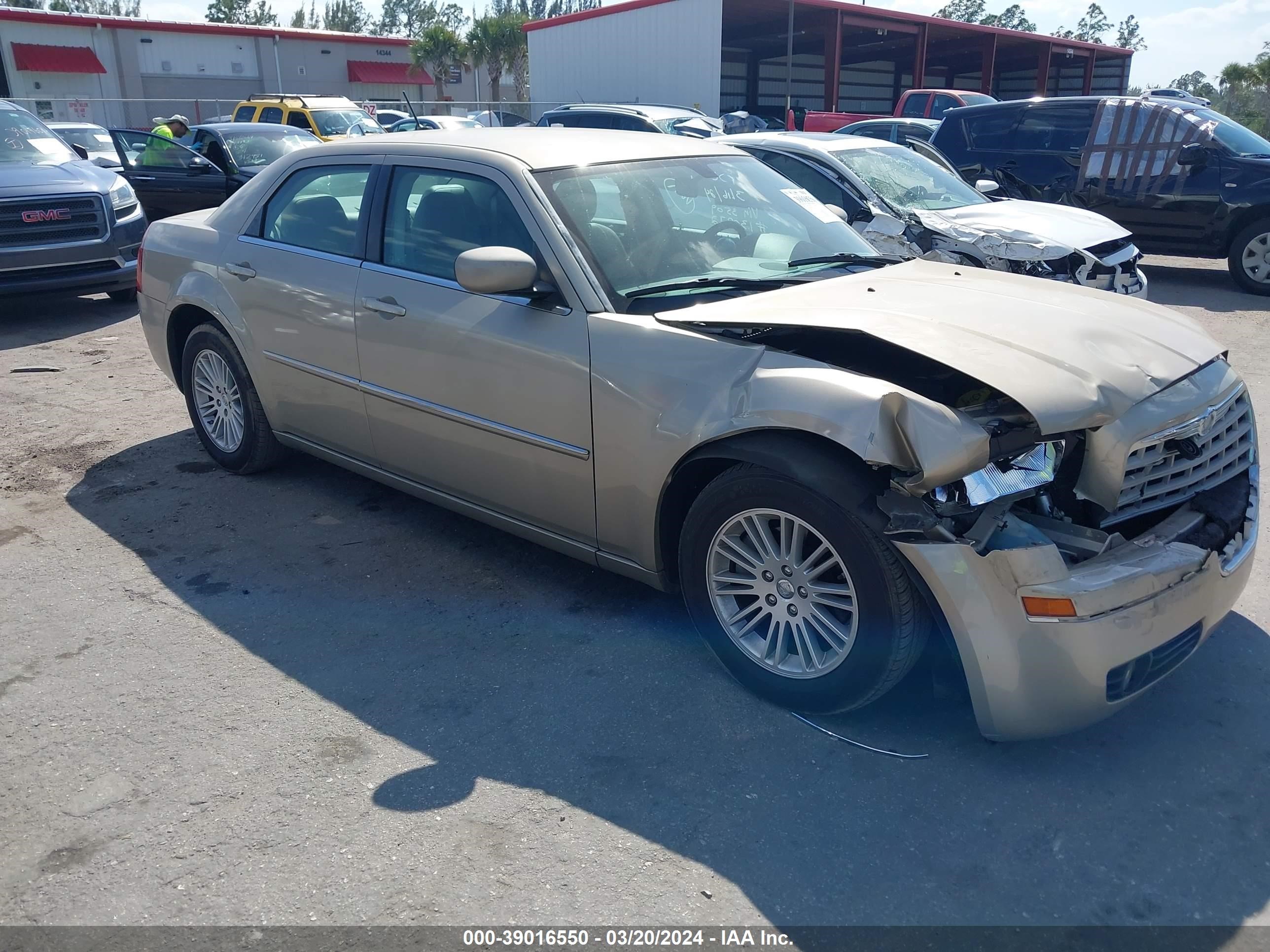 CHRYSLER 300 2008 2c3ka53g08h133509