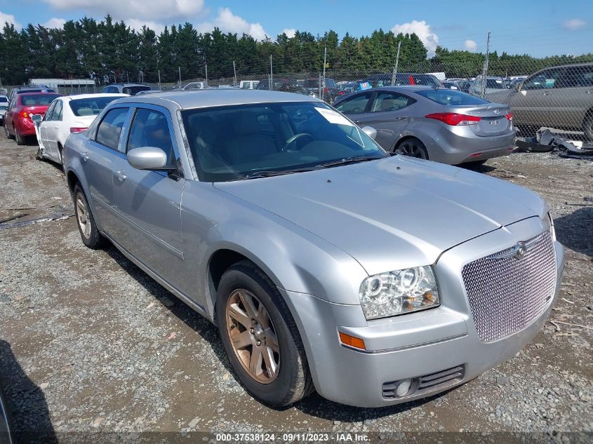 CHRYSLER 300 2007 2c3ka53g27h612738