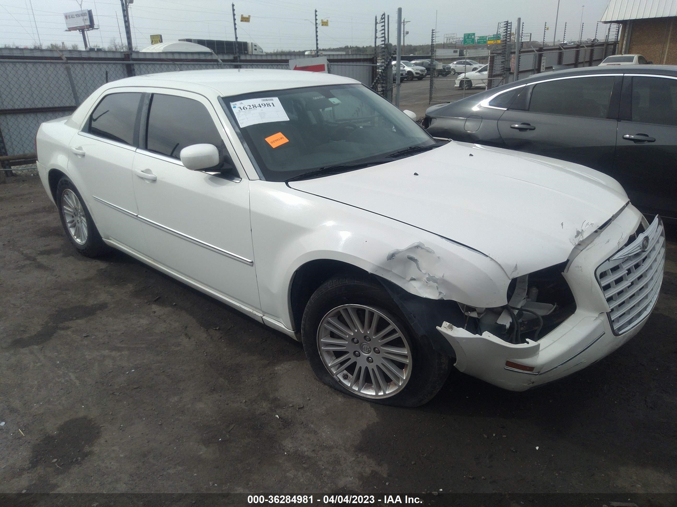 CHRYSLER 300 2008 2c3ka53g28h258219