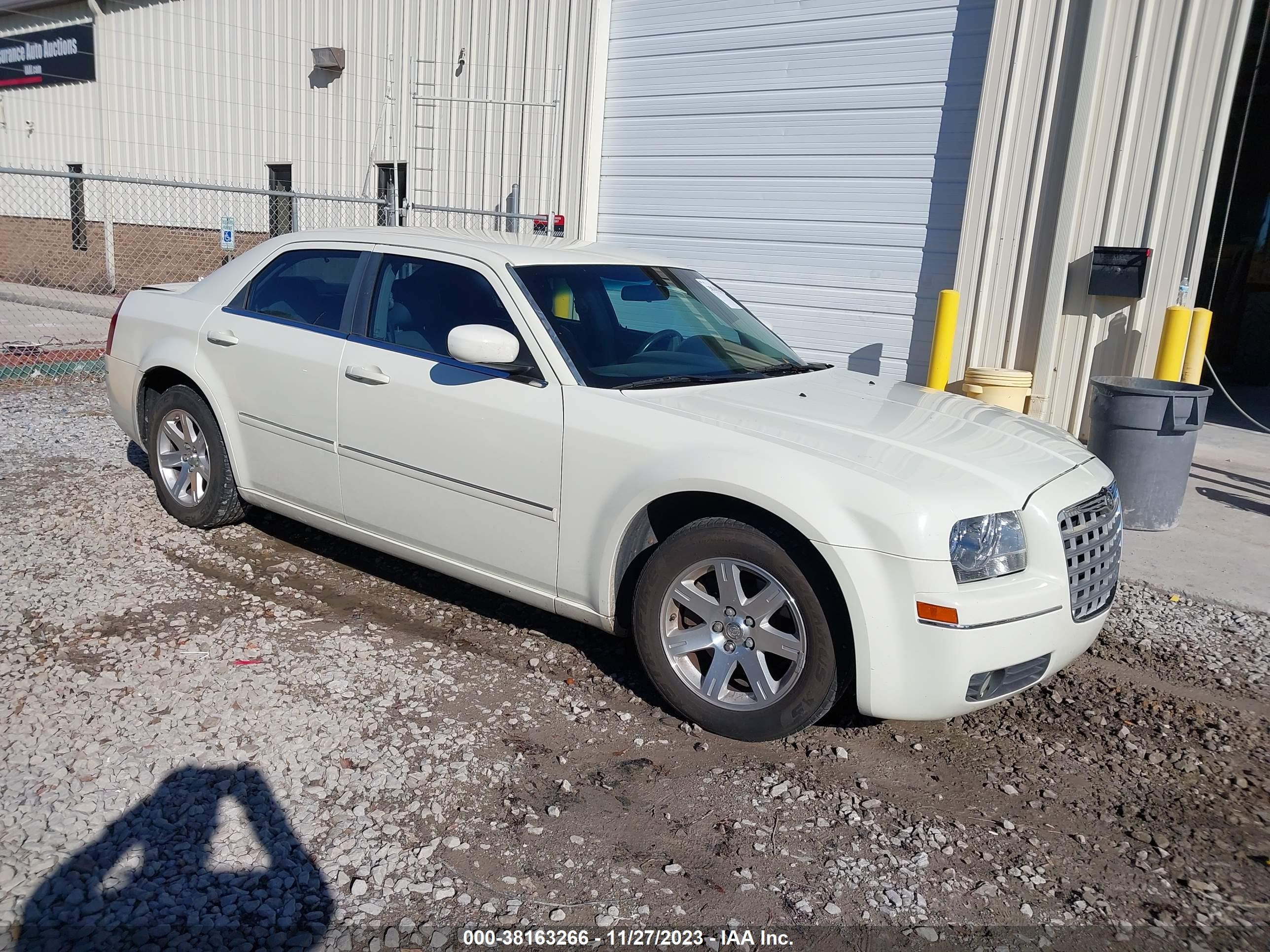 CHRYSLER 300 2007 2c3ka53g57h892106