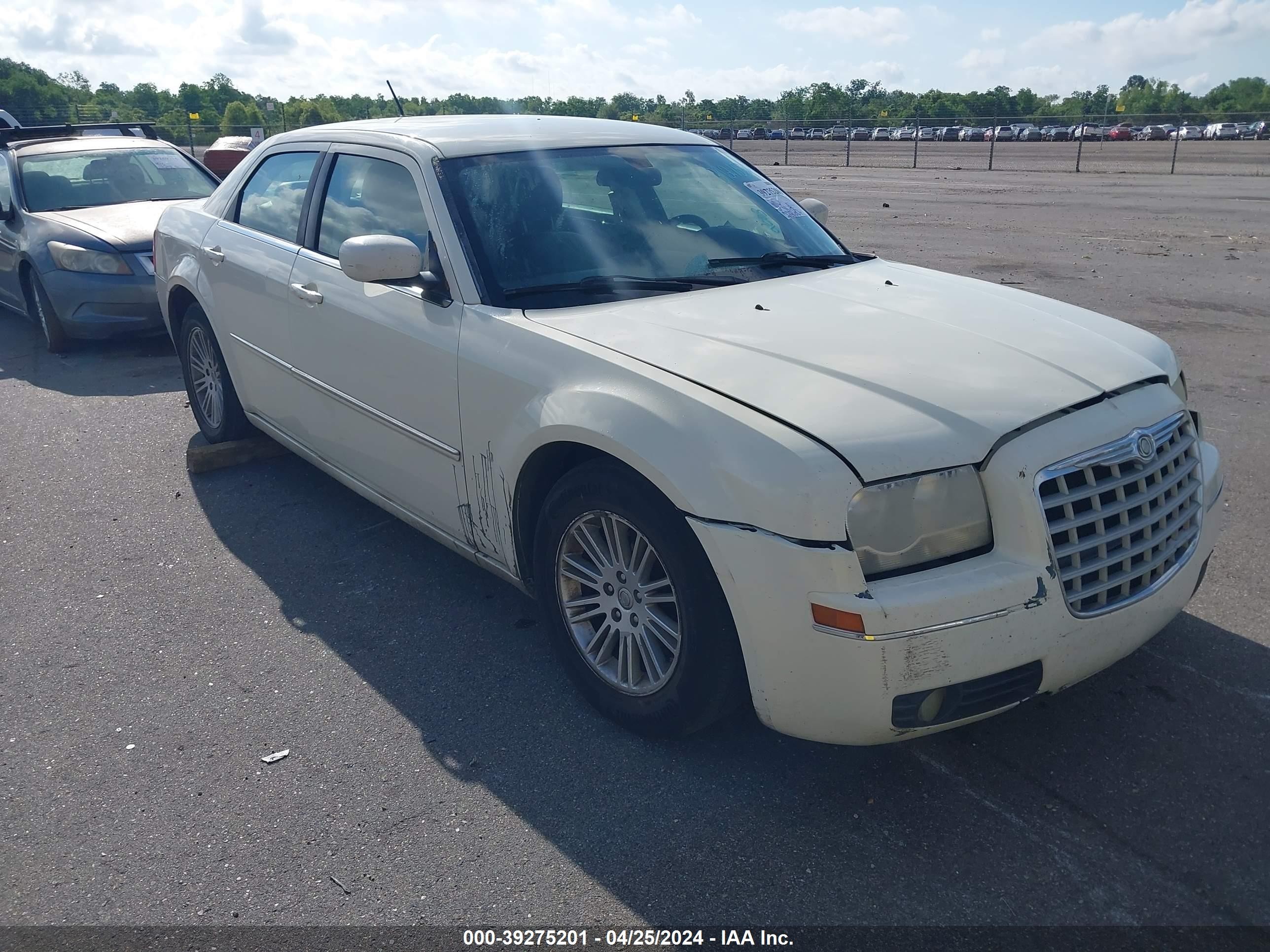 CHRYSLER 300 2008 2c3ka53g58h241351