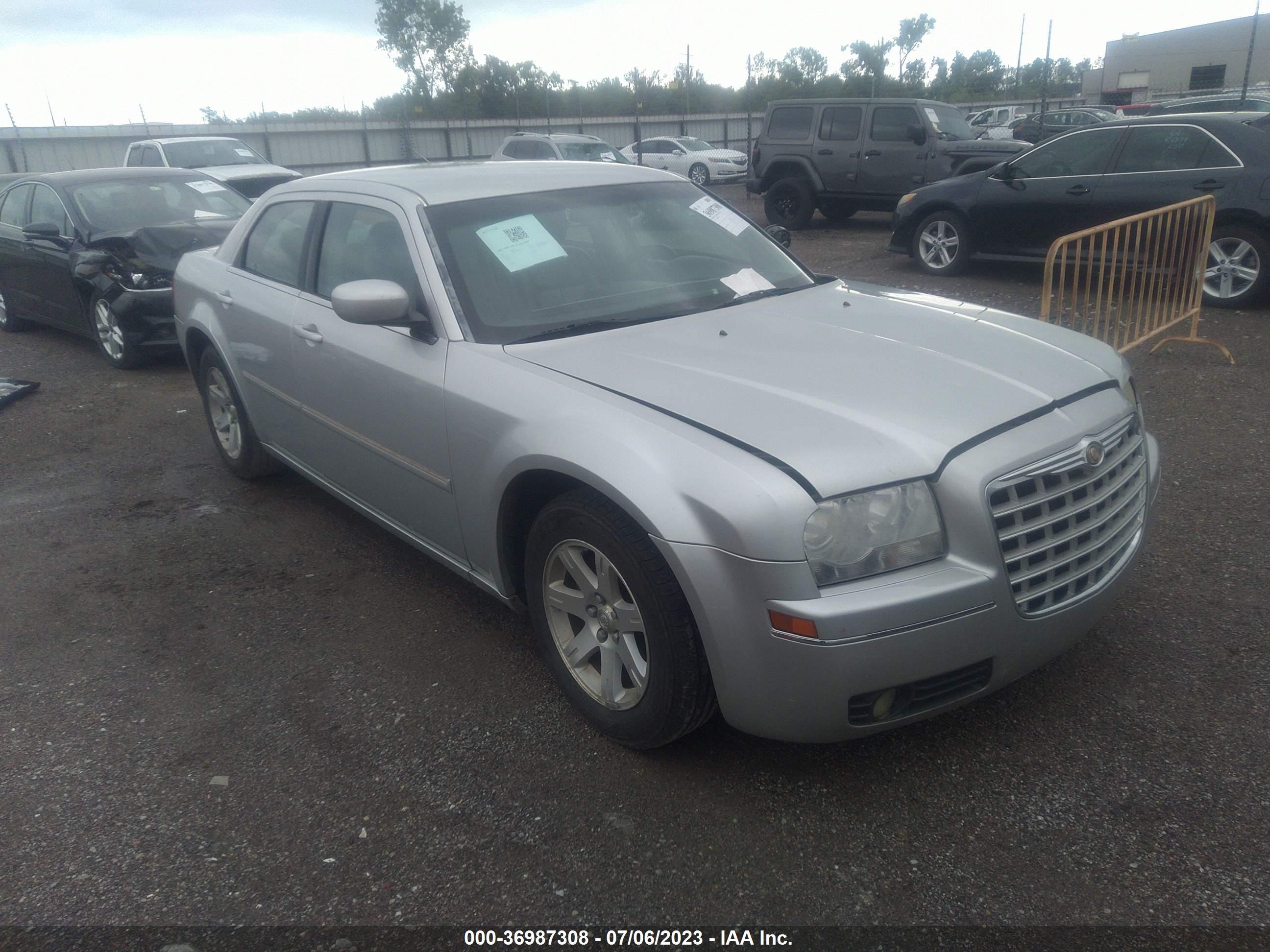 CHRYSLER 300 2007 2c3ka53g67h742960