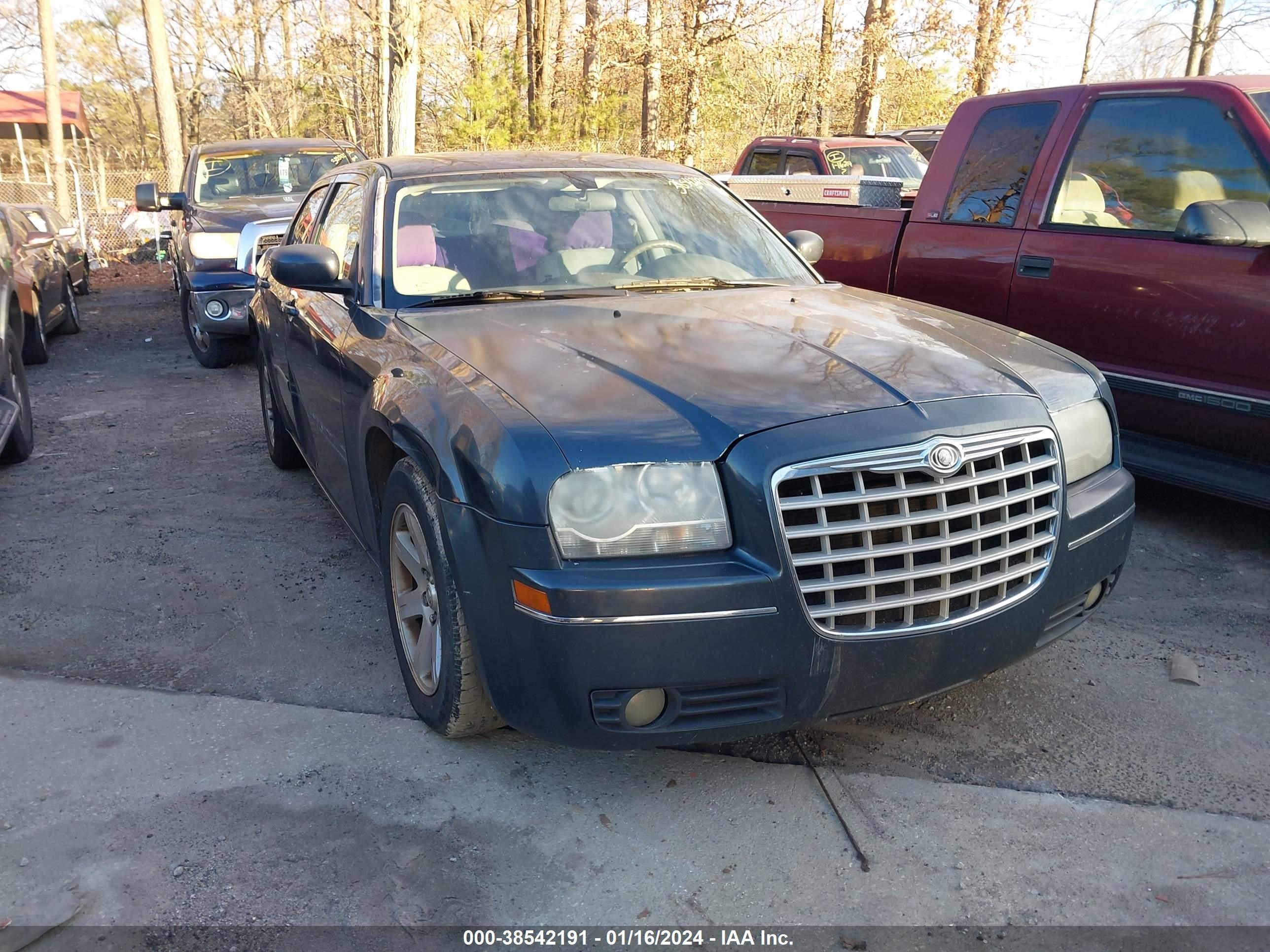 CHRYSLER 300 2007 2c3ka53g77h805970