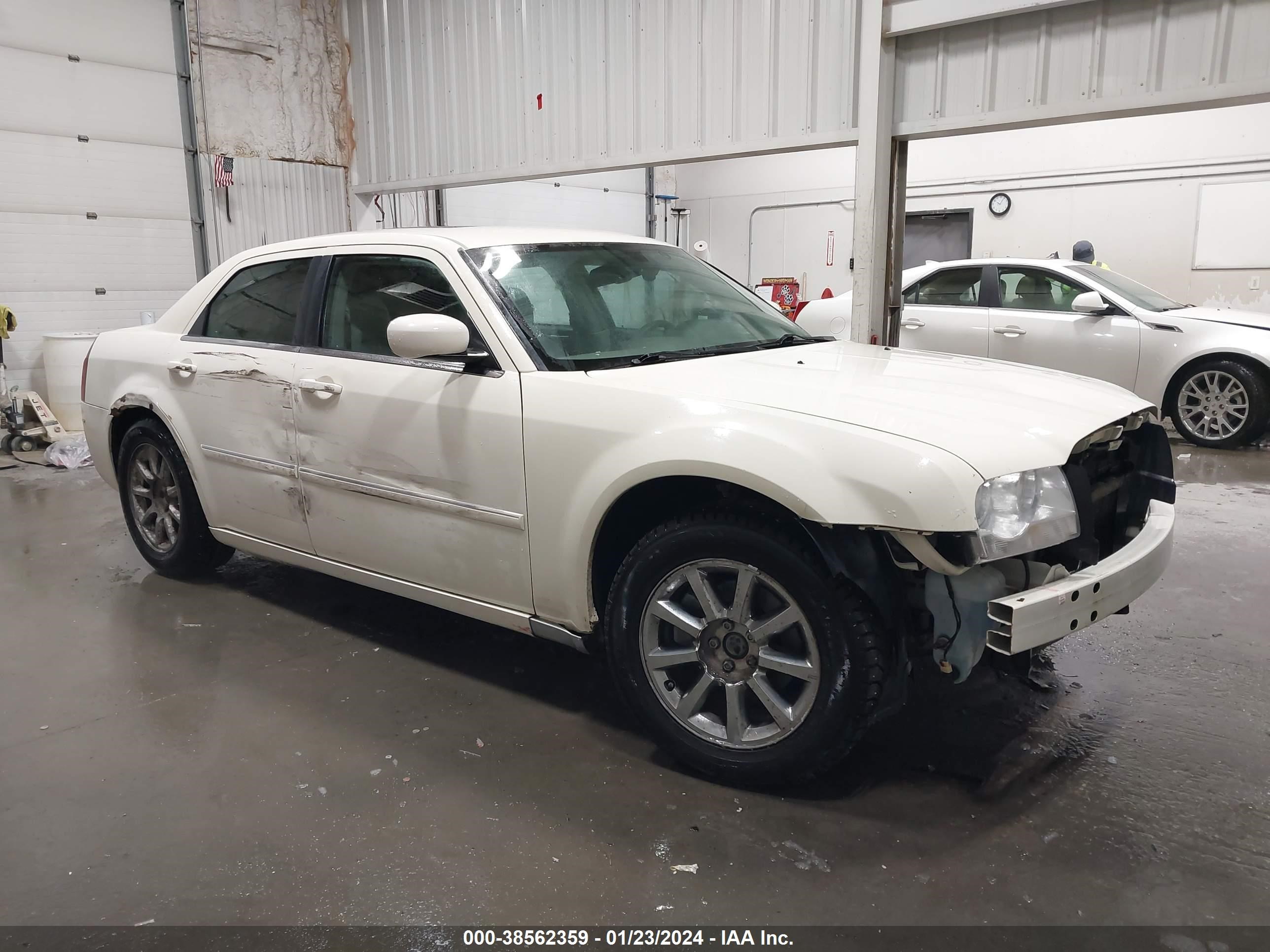 CHRYSLER 300 2007 2c3ka53g87h613487