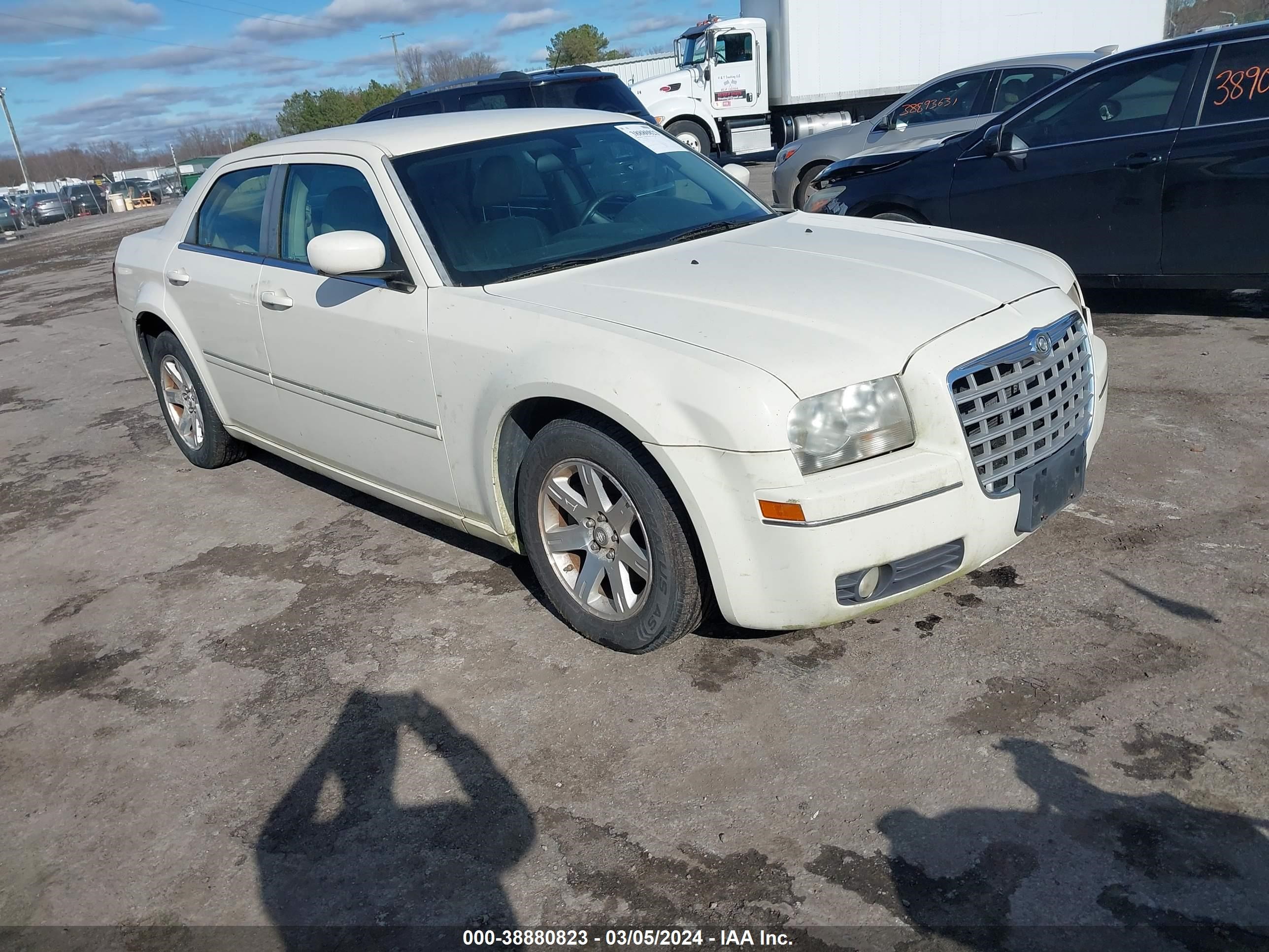 CHRYSLER 300 2007 2c3ka53g97h784572