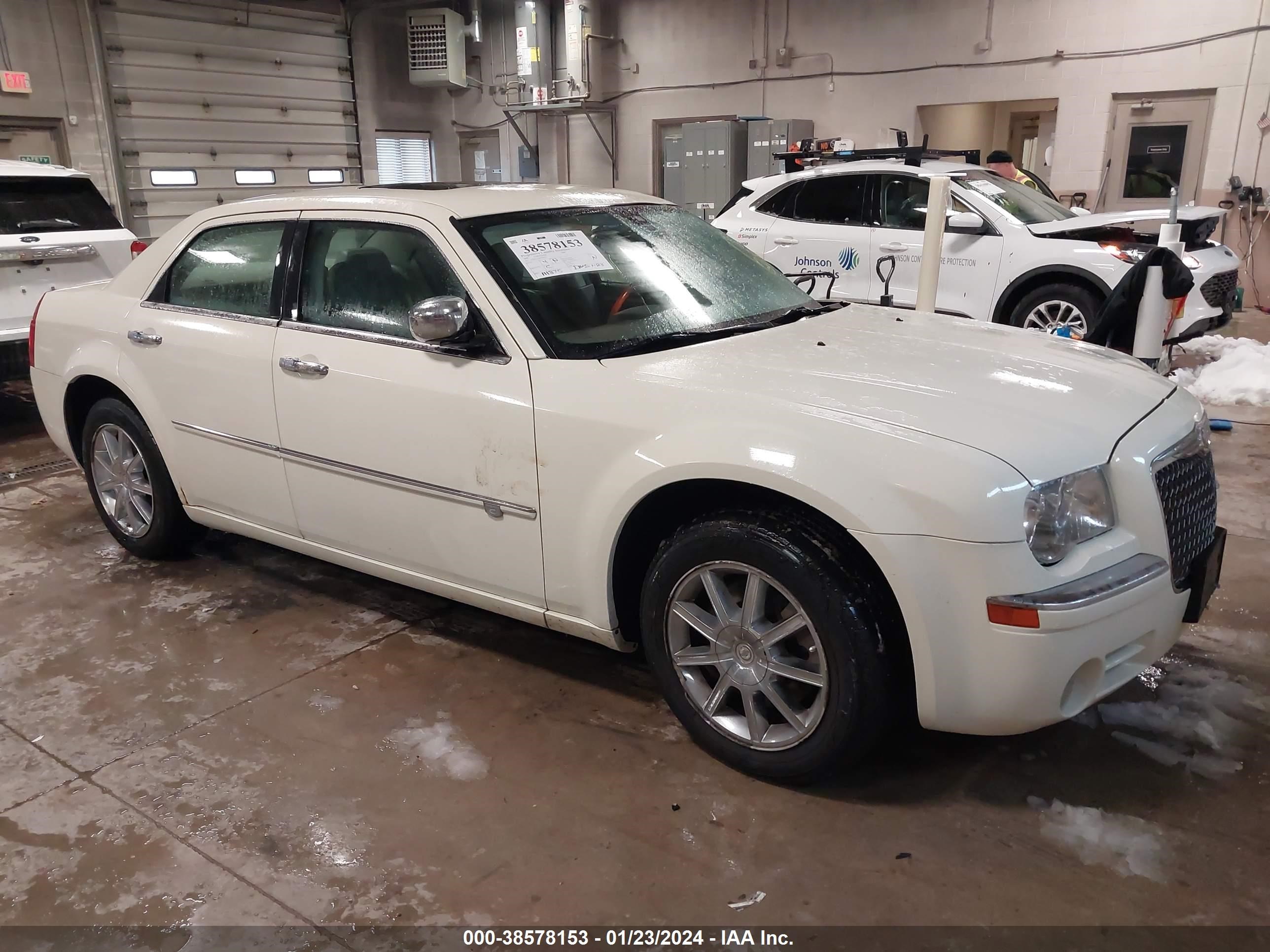 CHRYSLER 300C 2009 2c3kk63t69h586874