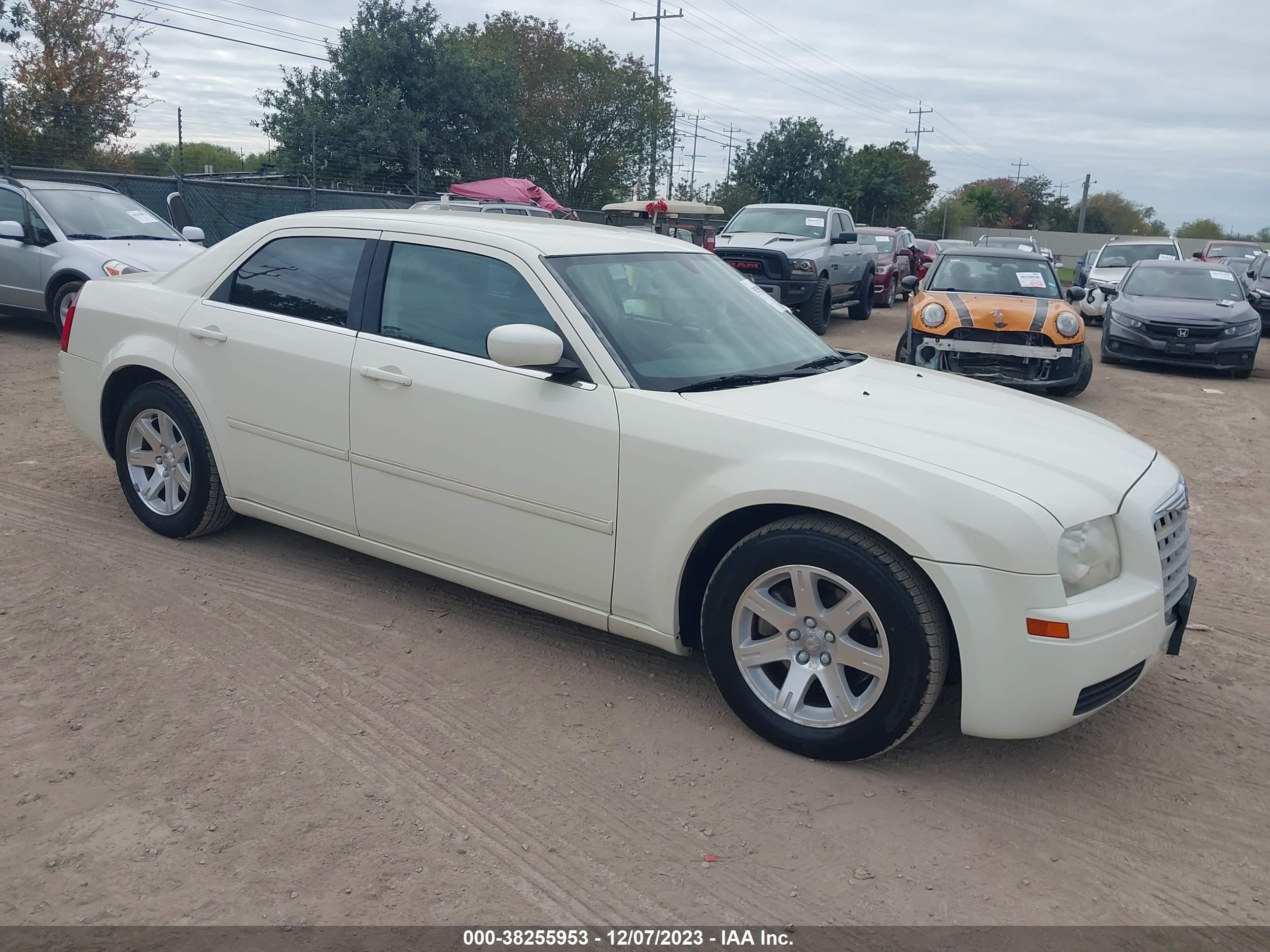 CHRYSLER 300 2007 2c3la43r17h826877