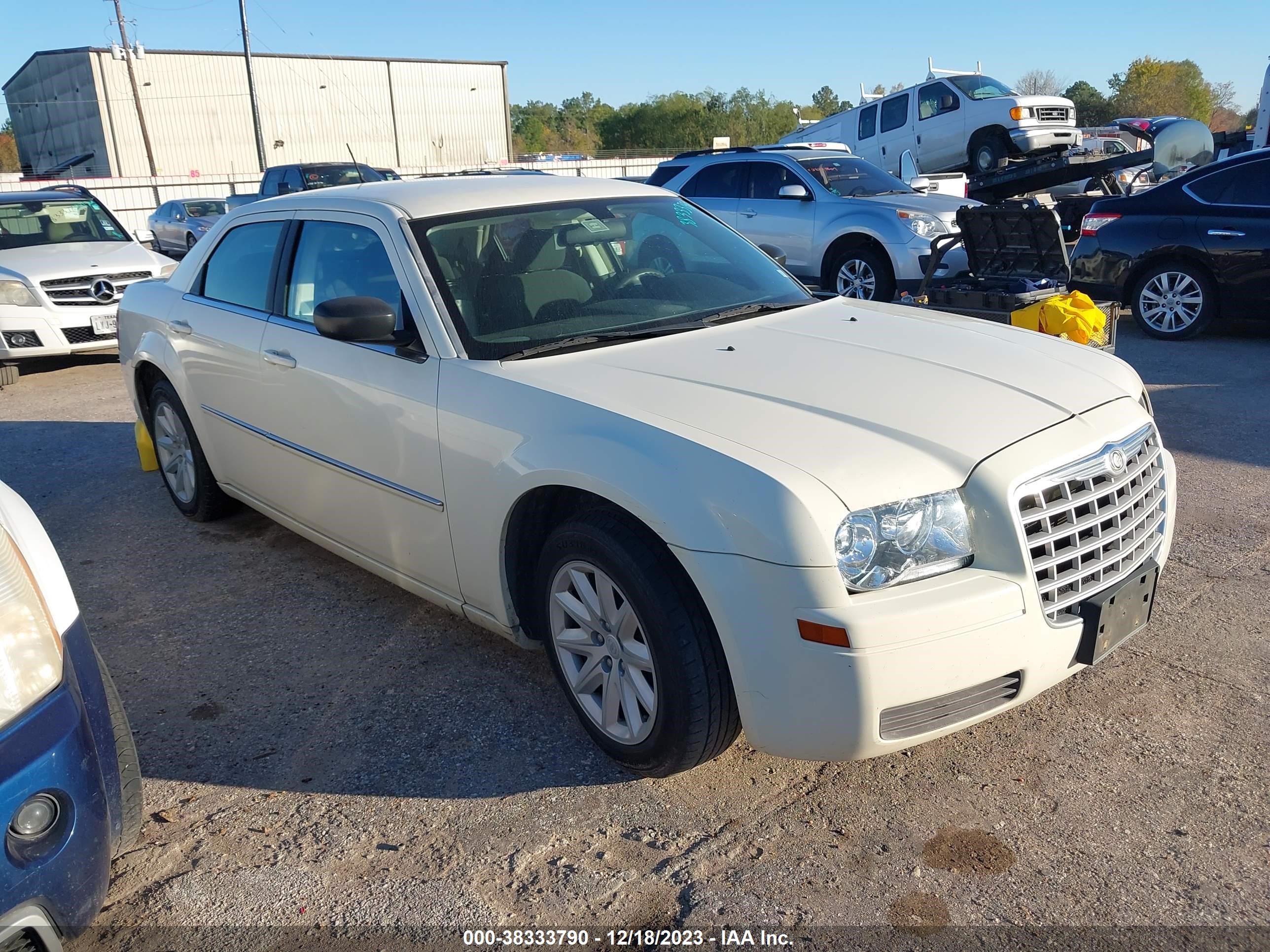 CHRYSLER 300 2008 2c3la43r58h207233