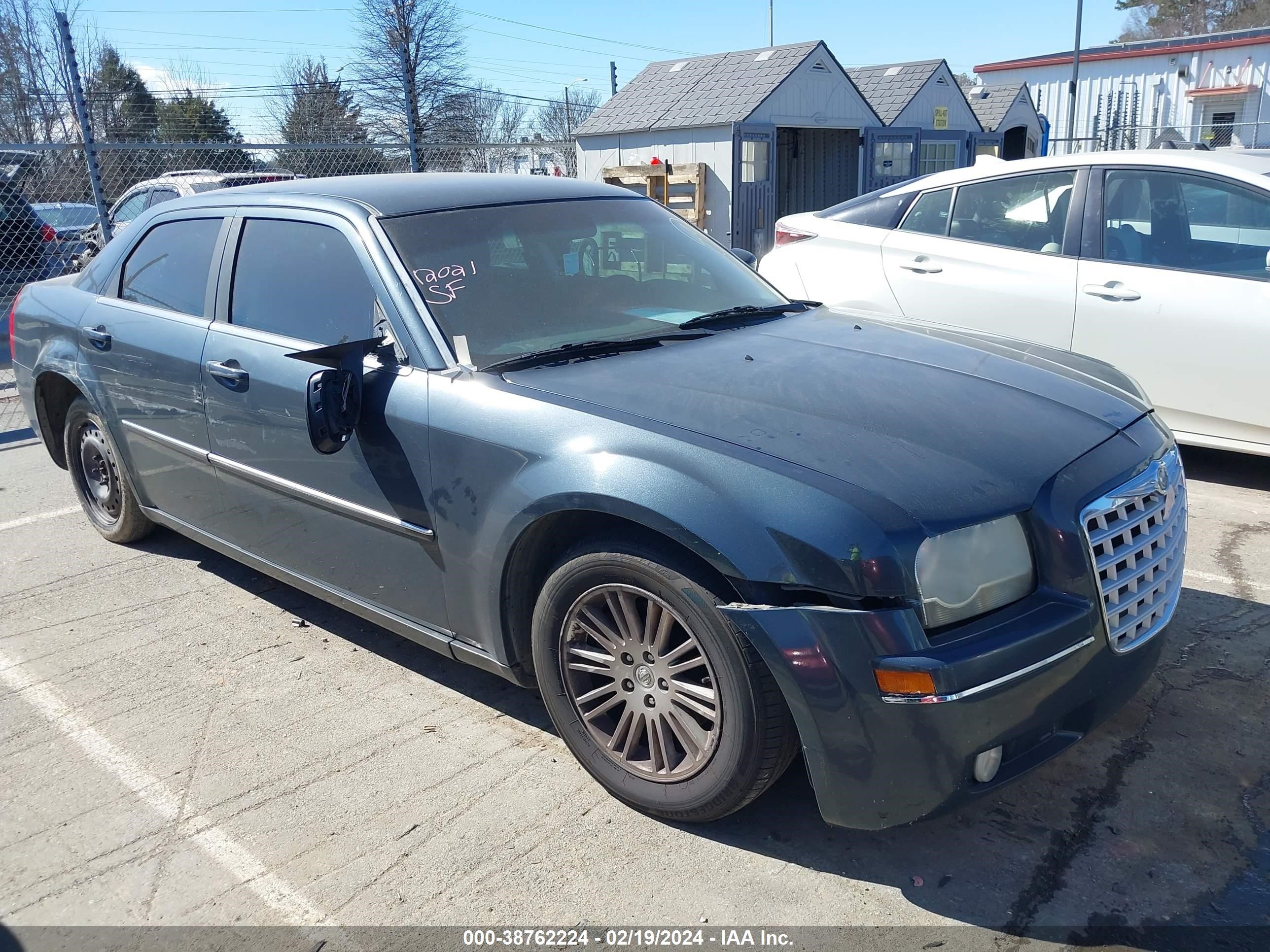 CHRYSLER 300 2008 2c3la53g88h305189